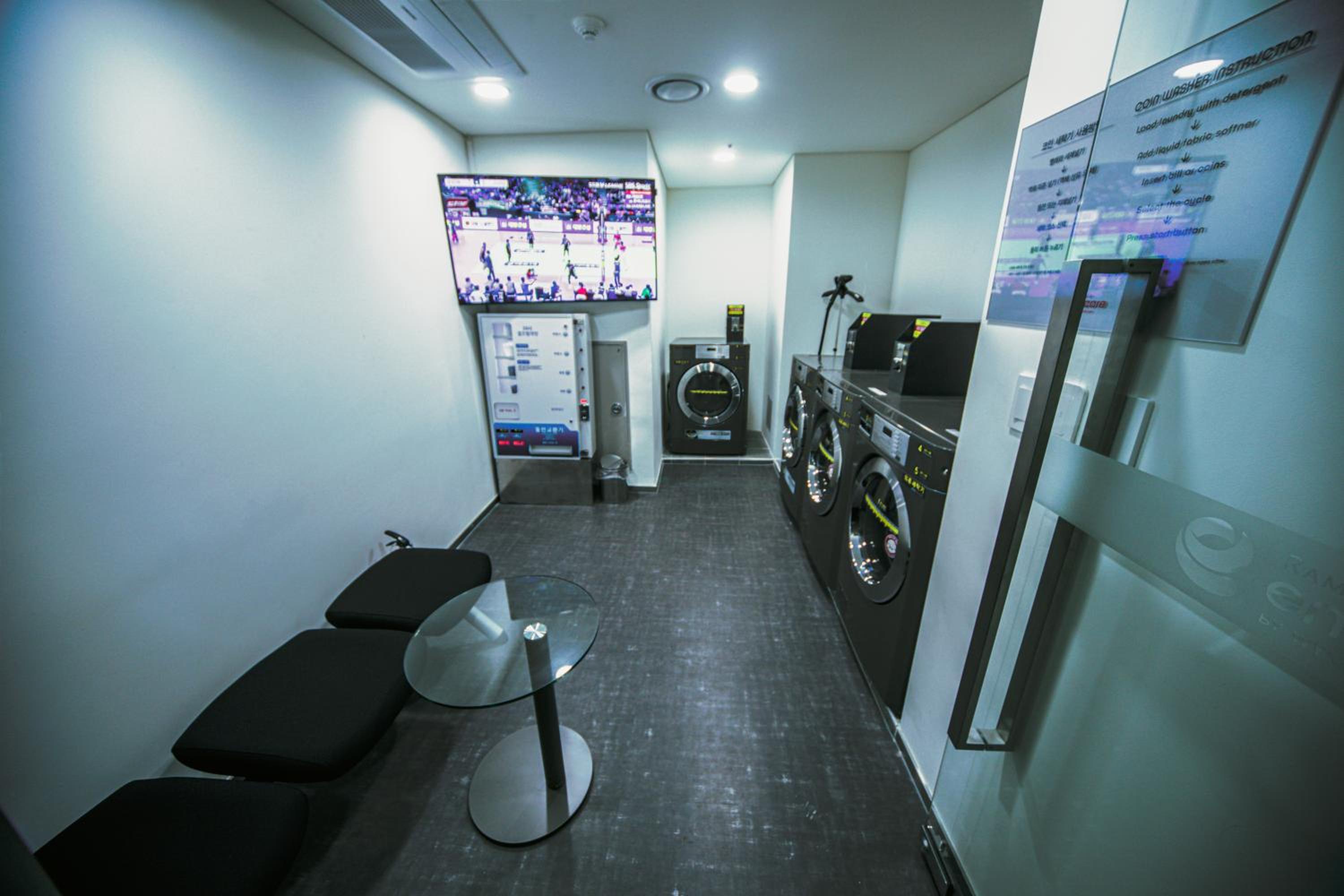 Ramada Encore by Wyndham Busan Station 12