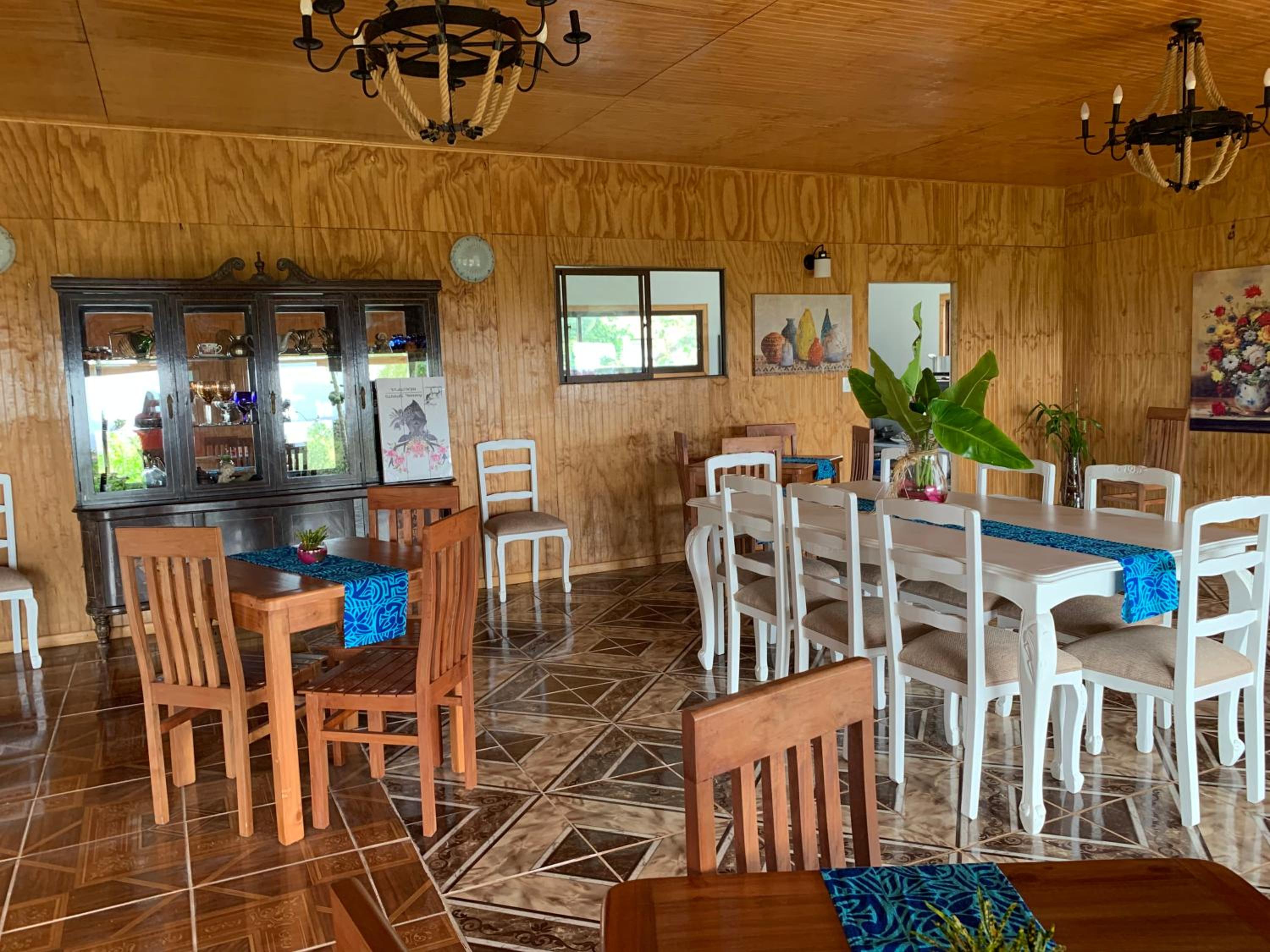 Teanehi Bed & Breakfast