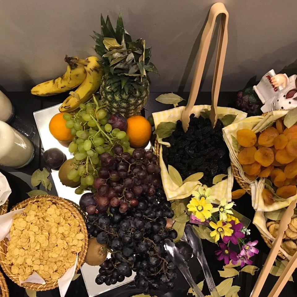 breakfast buffet