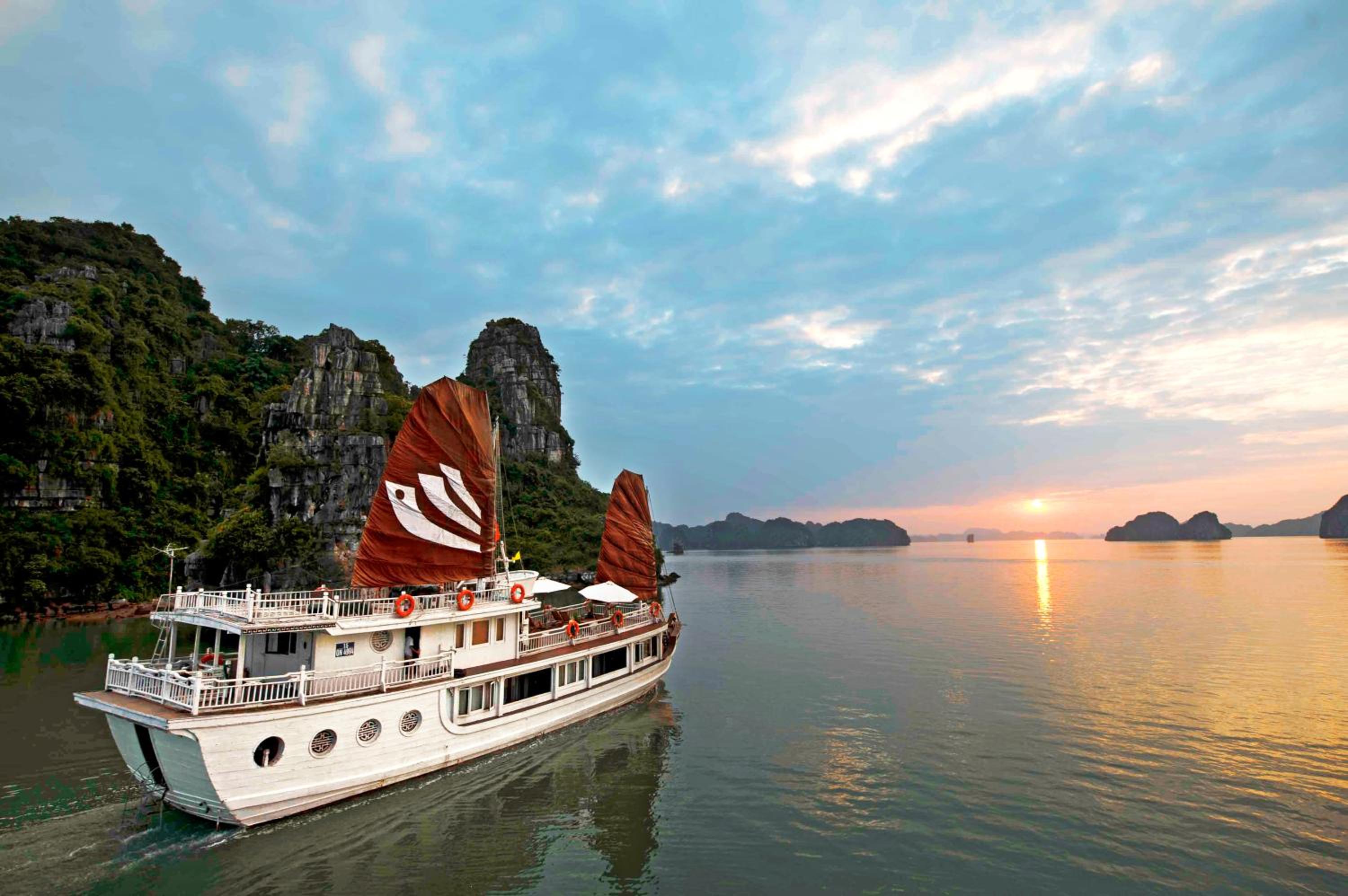 Bhaya Legend Cruises view 2