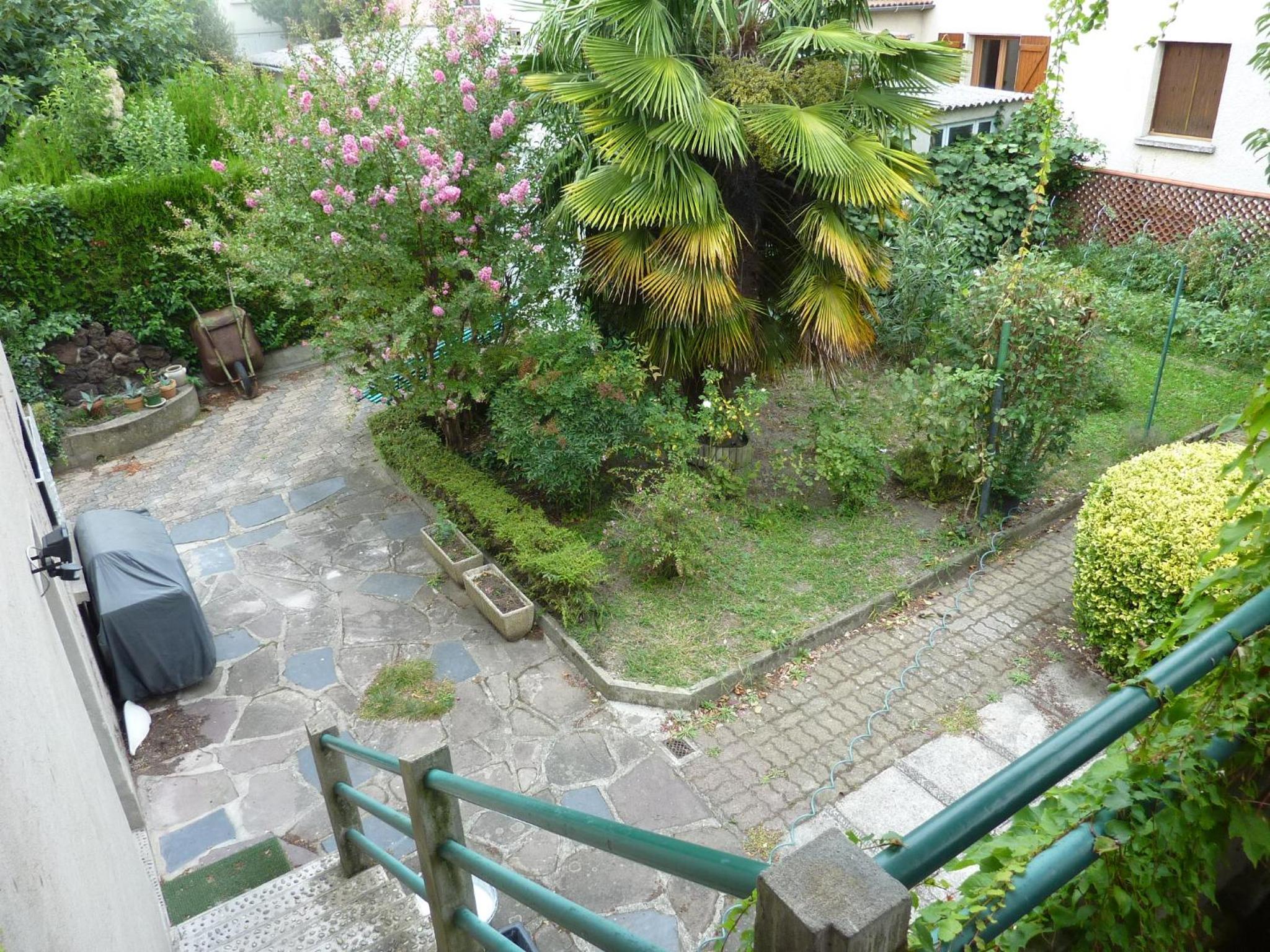 Les Gardénias view 3