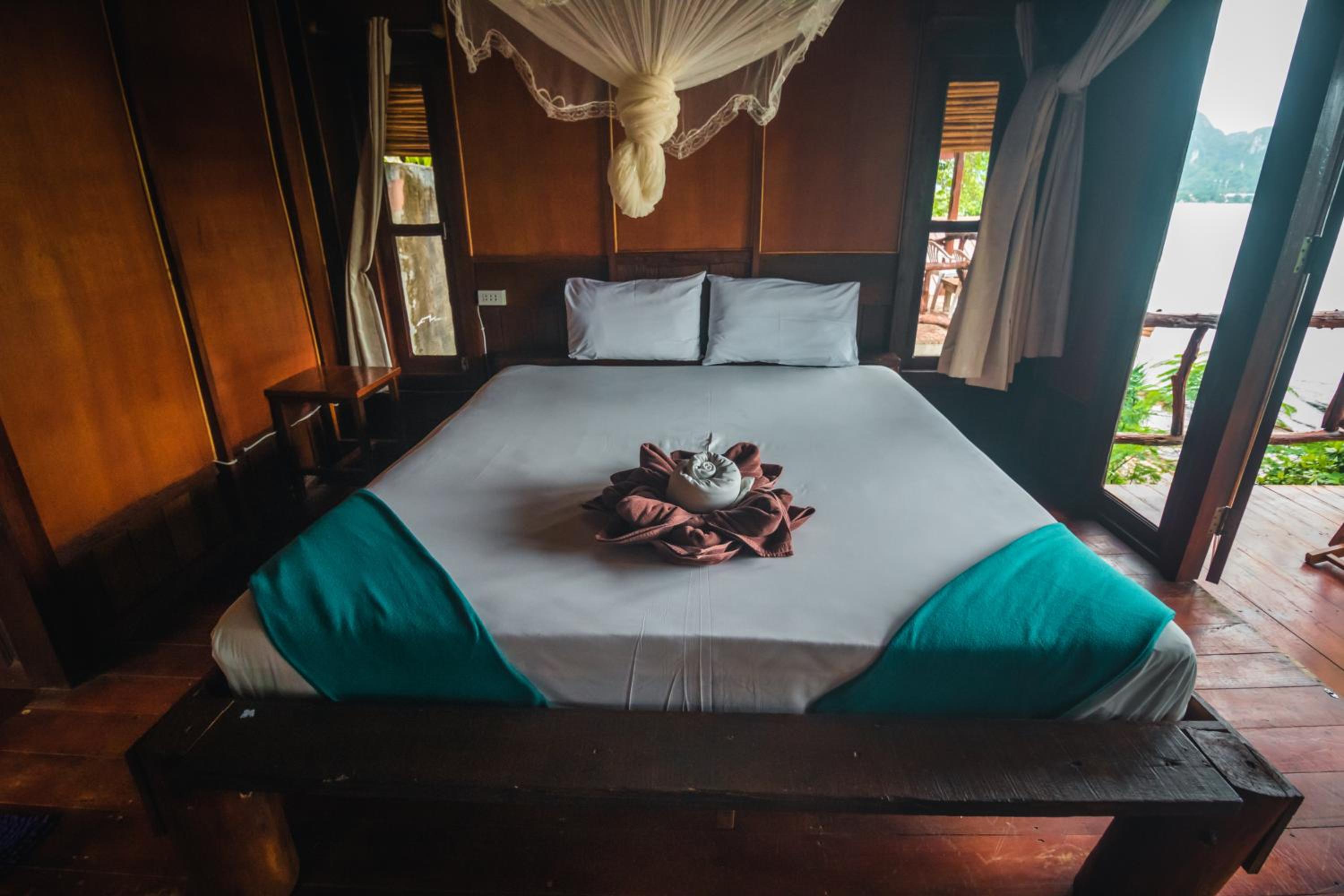 Phi Phi Sunset Bay Resort