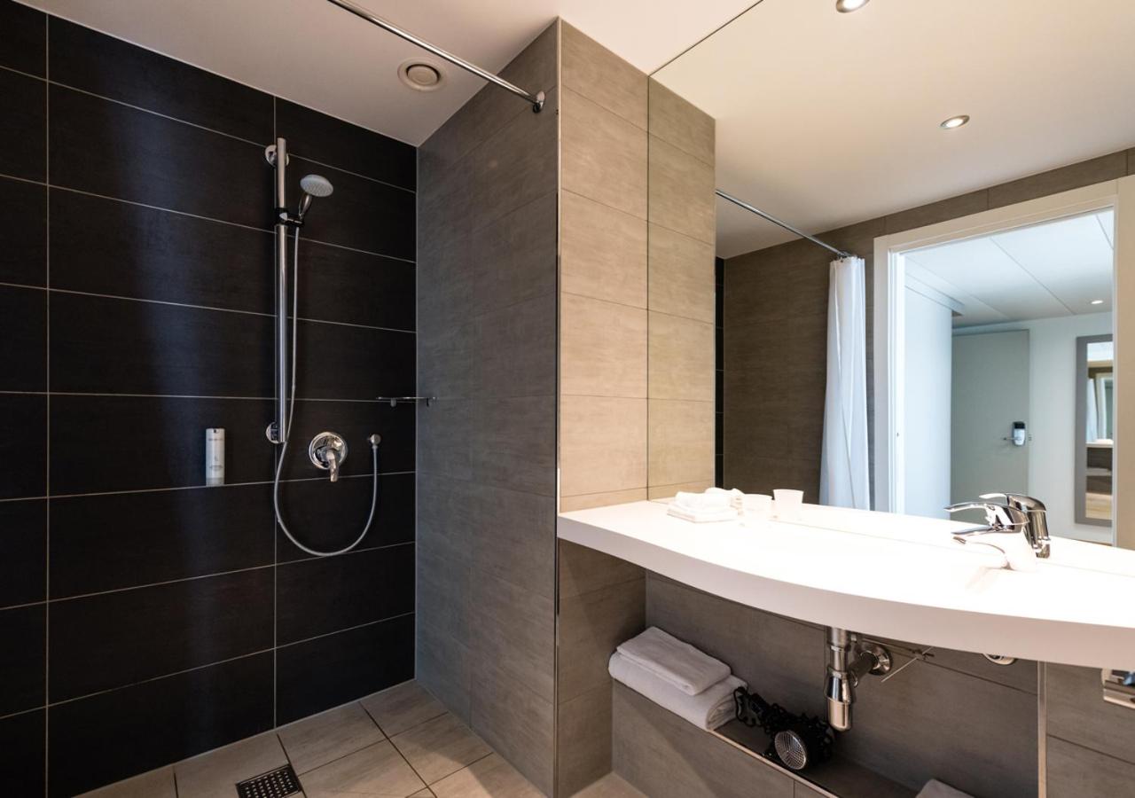 Lausanne Vacations - Aquatis Hotel - Property Image 4