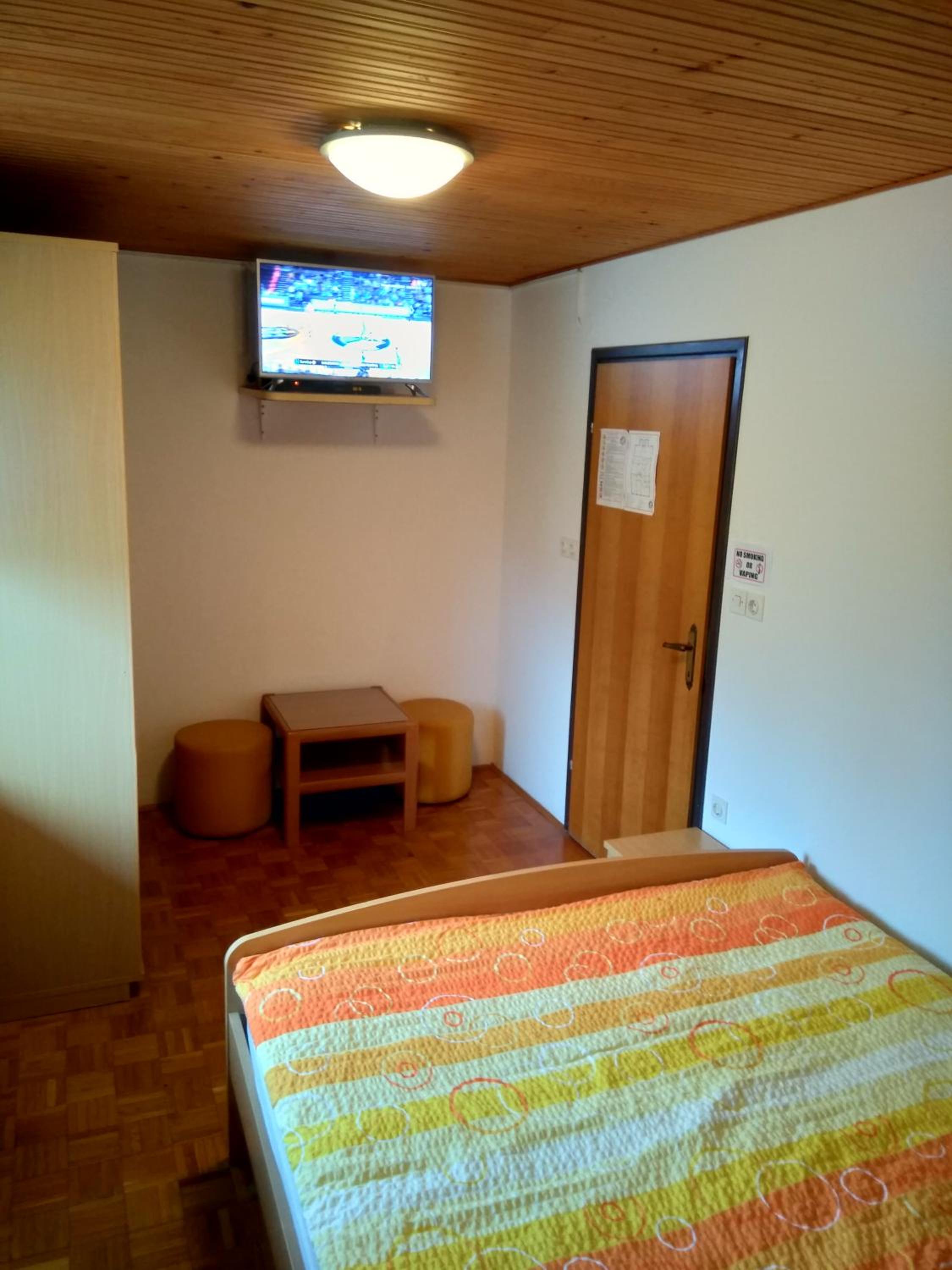 Photo 32