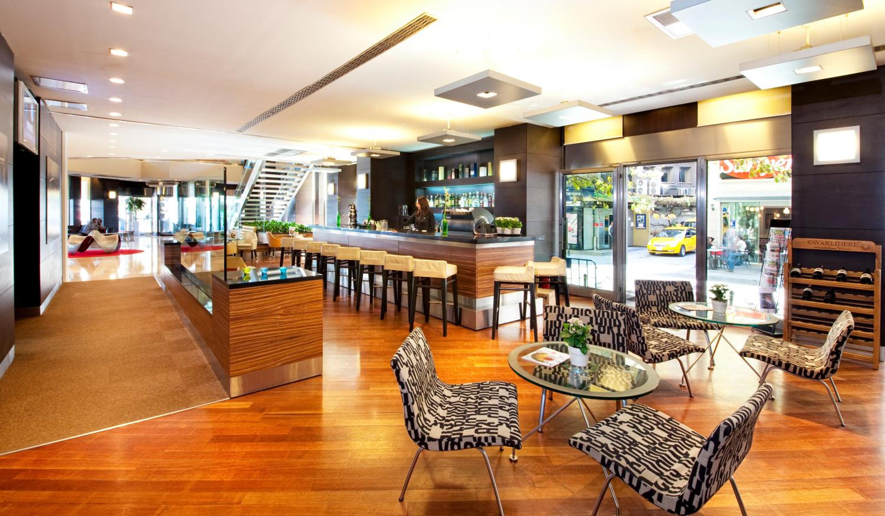 Point Hotel Taksim - Image 6
