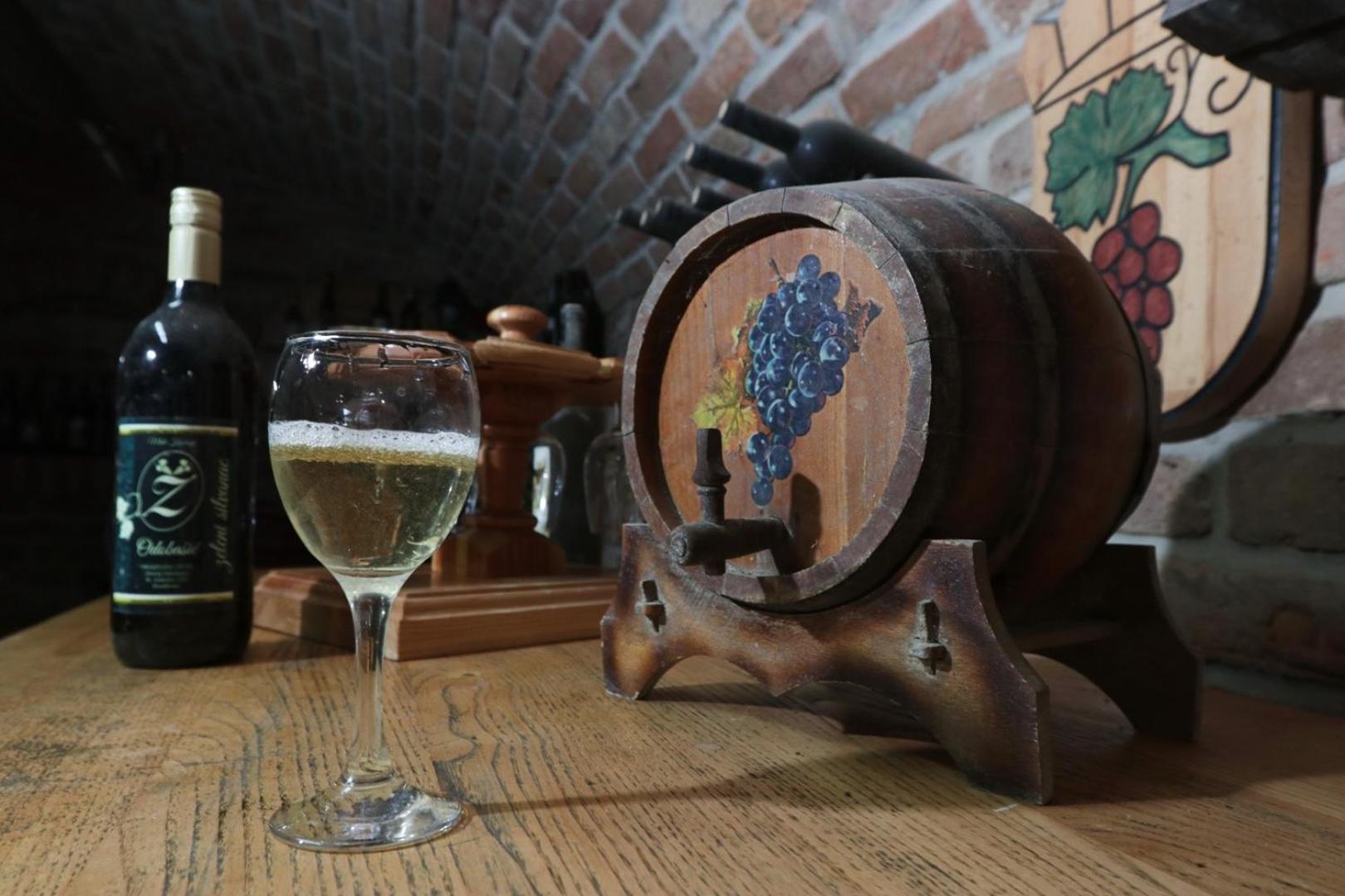 Apartment Wine Tale view 5