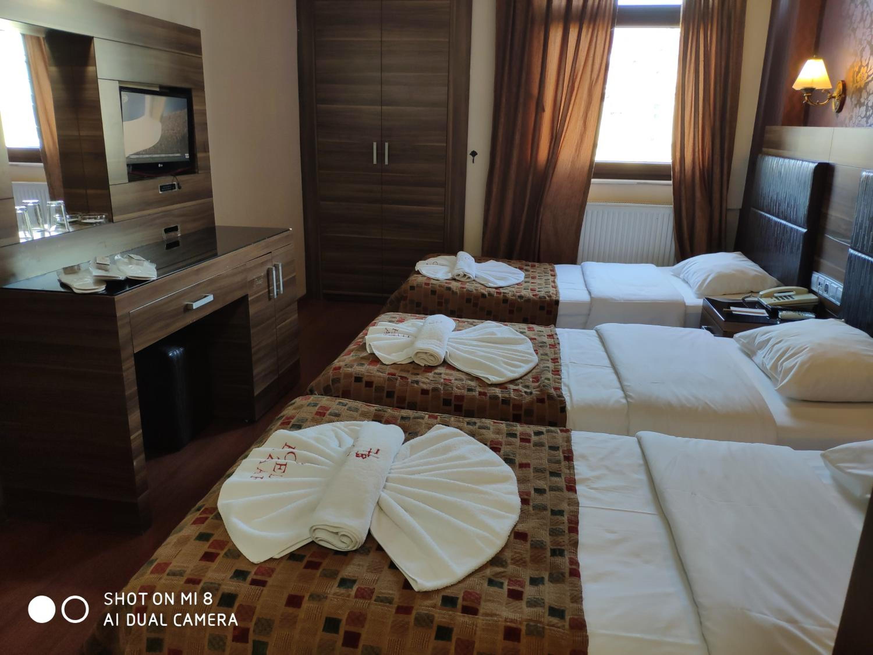 Hotel Bazaar becomes Bazaar Otel. - Image 37