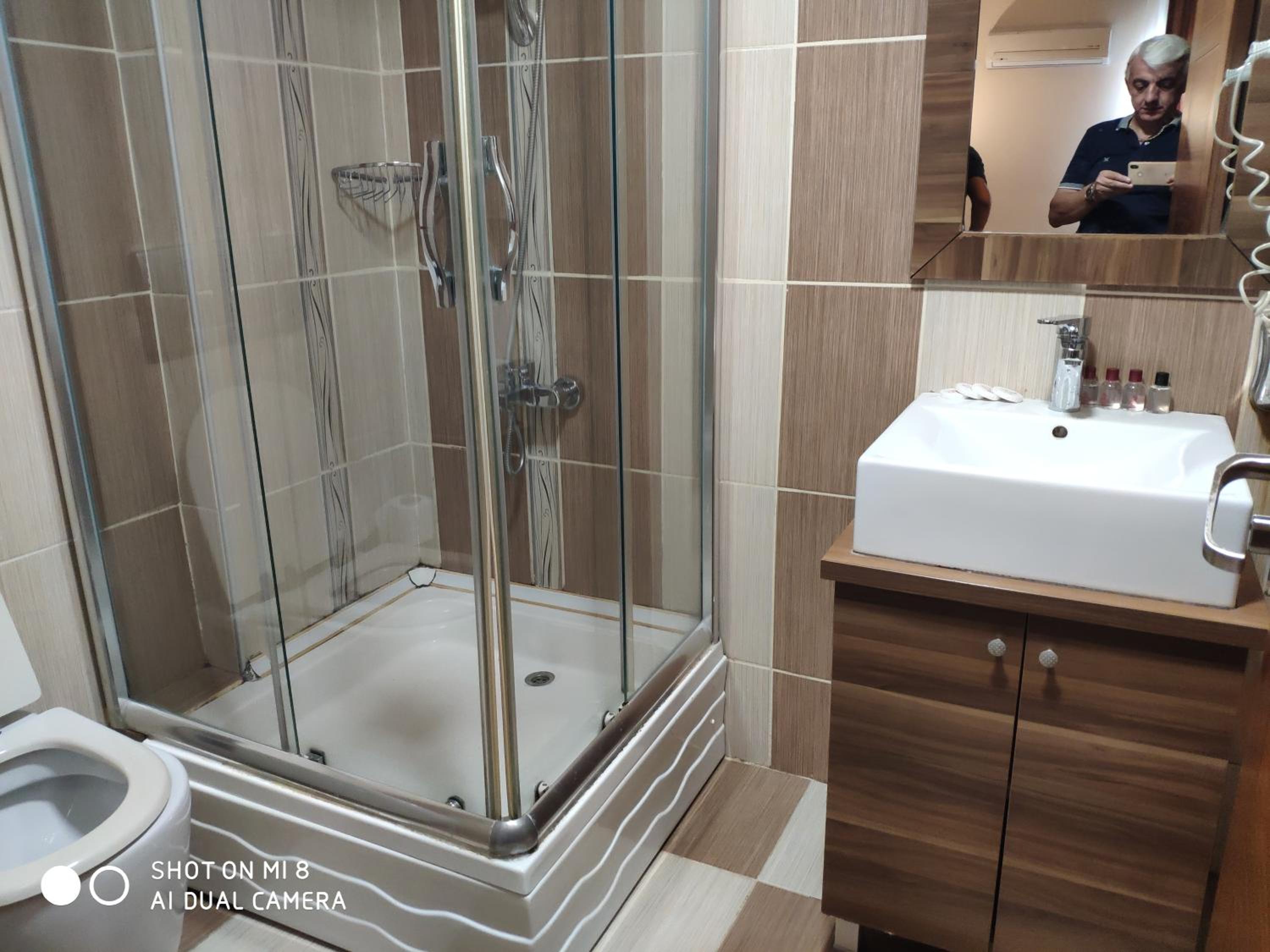 Hotel Bazaar becomes Bazaar Otel. - Image 39