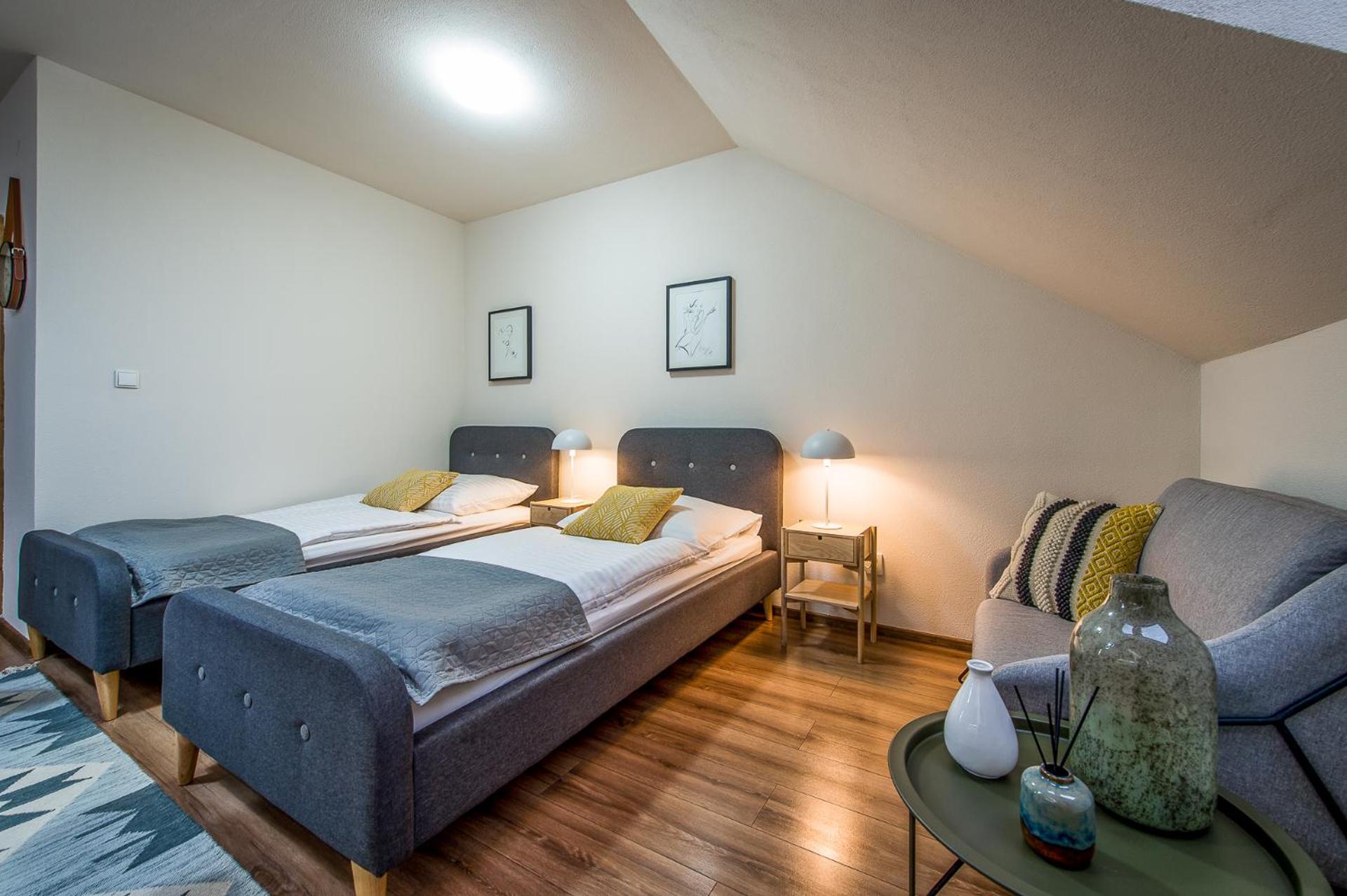 Photo 105