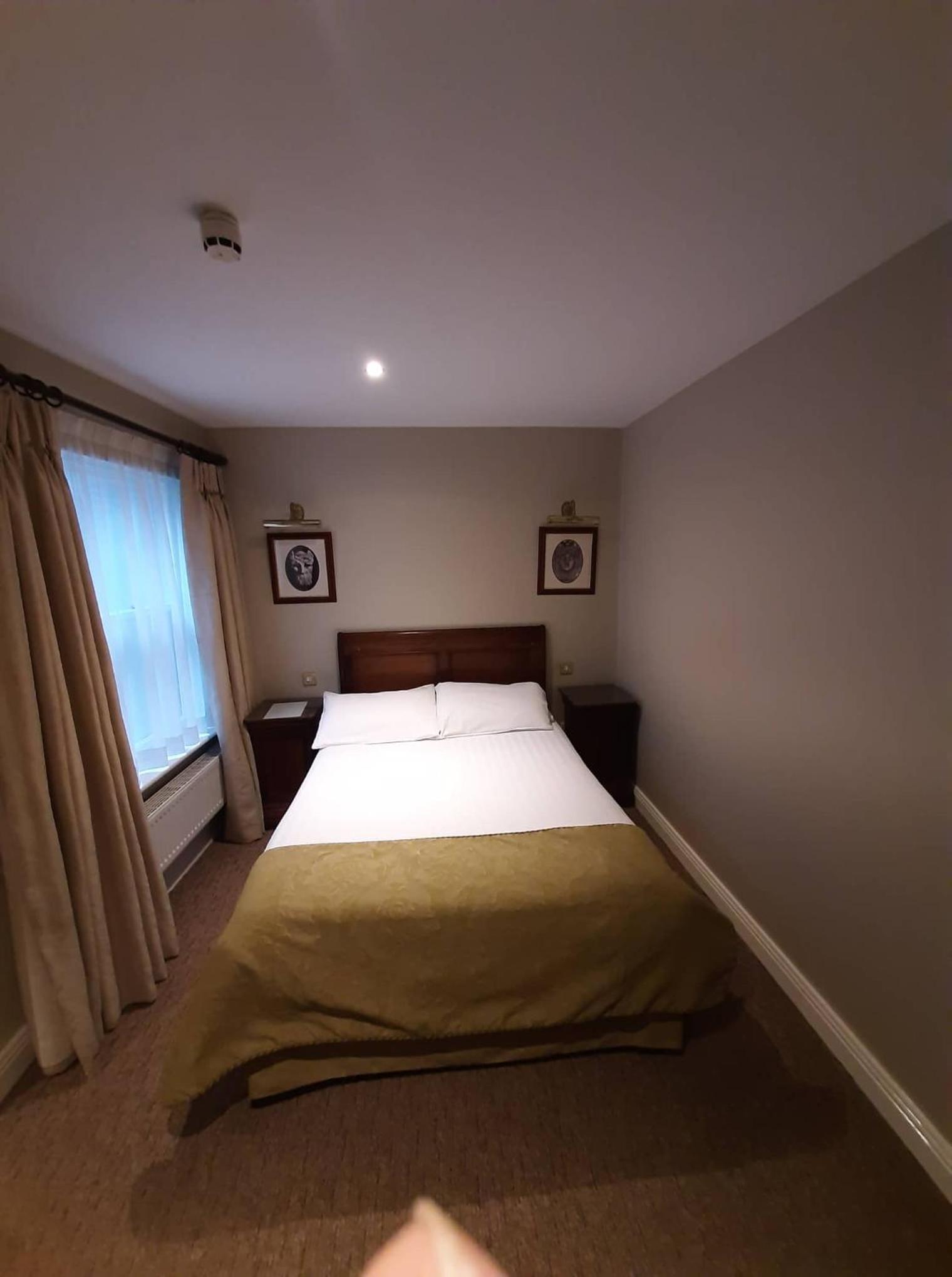 JBs Bar & Guest Accommodation