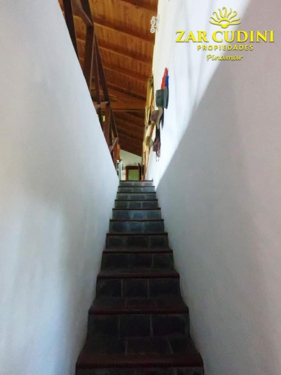 Casa completa en el bosque para 8 personas no aceptamos grupos de jovenes
