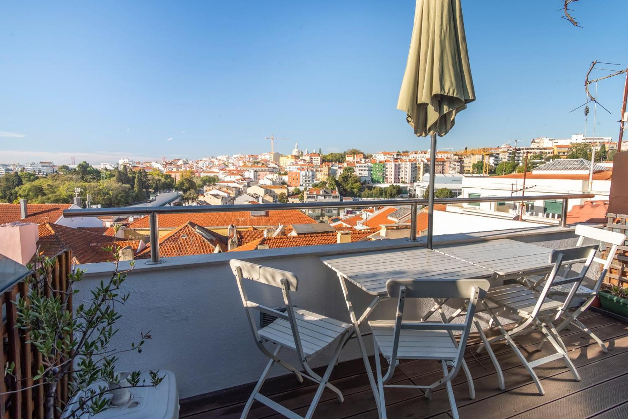 LV Premier Apartments P.Real- PI view 5