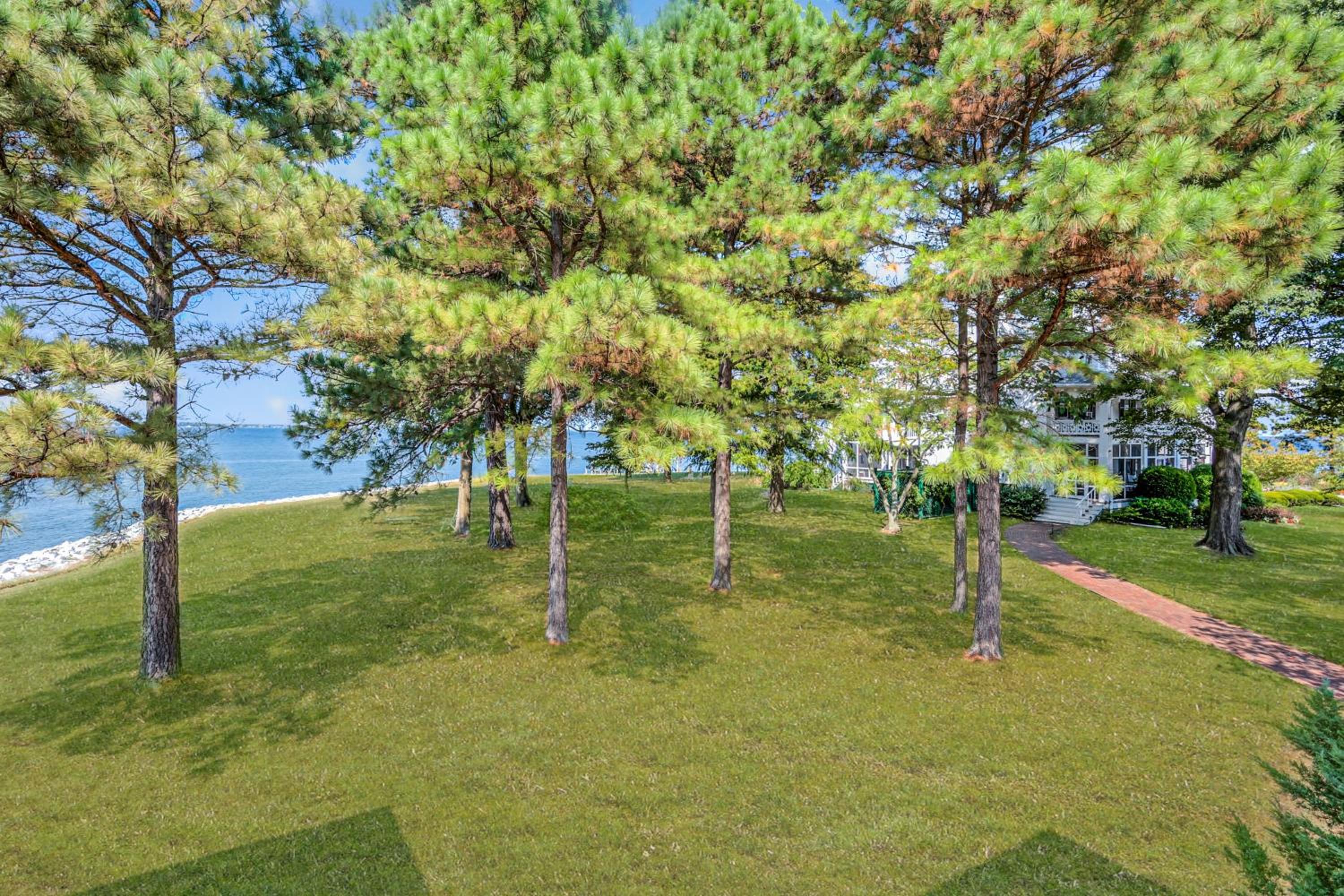 Wades Point Inn on the Bay view 5