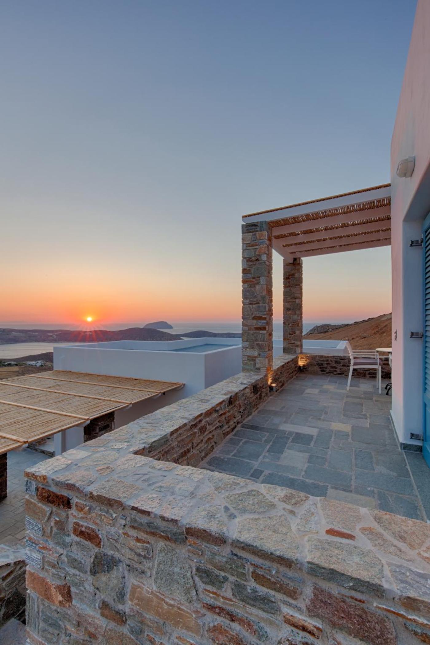 Serifos Blue view 5