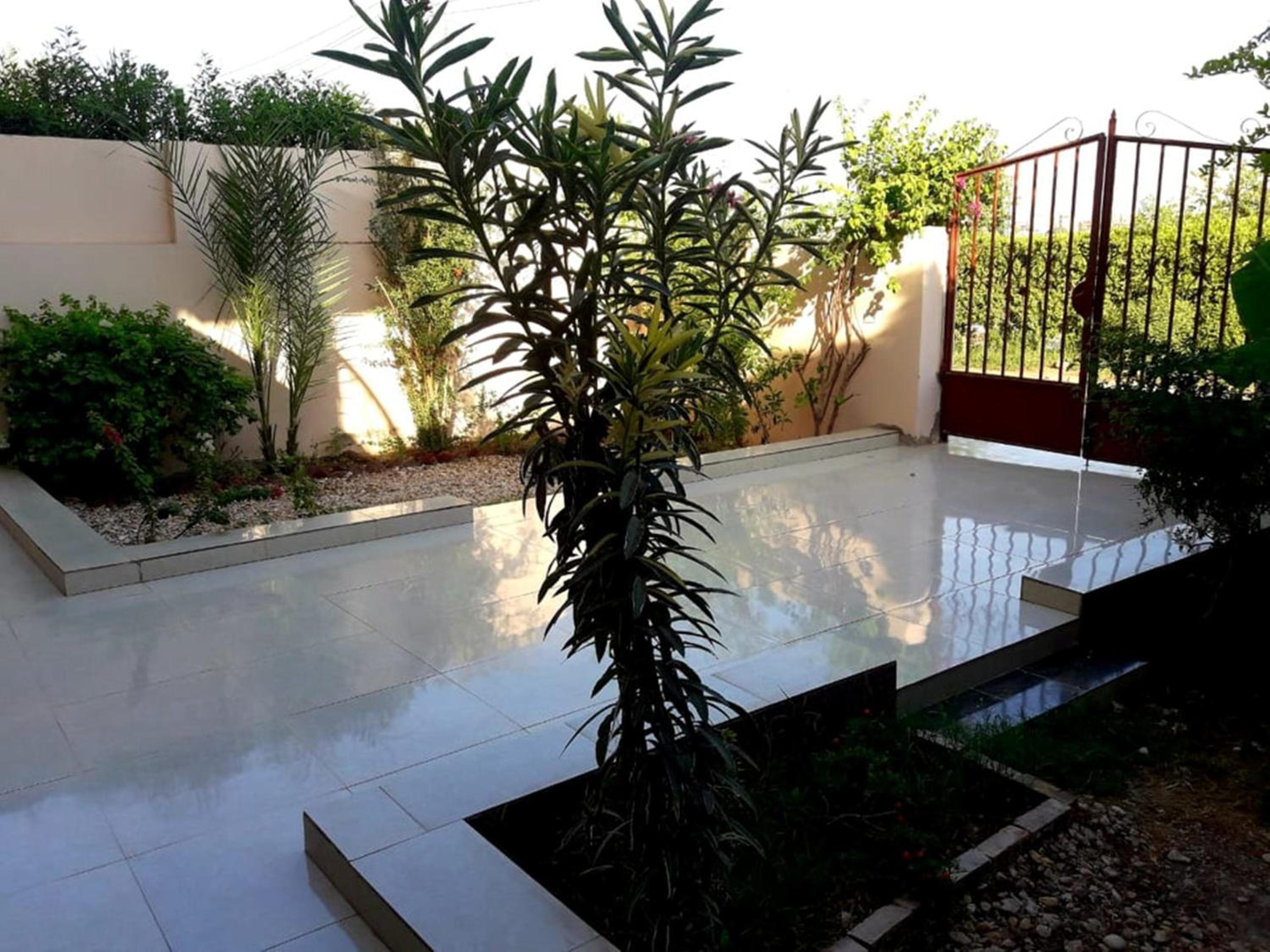 Luxor Plaza House