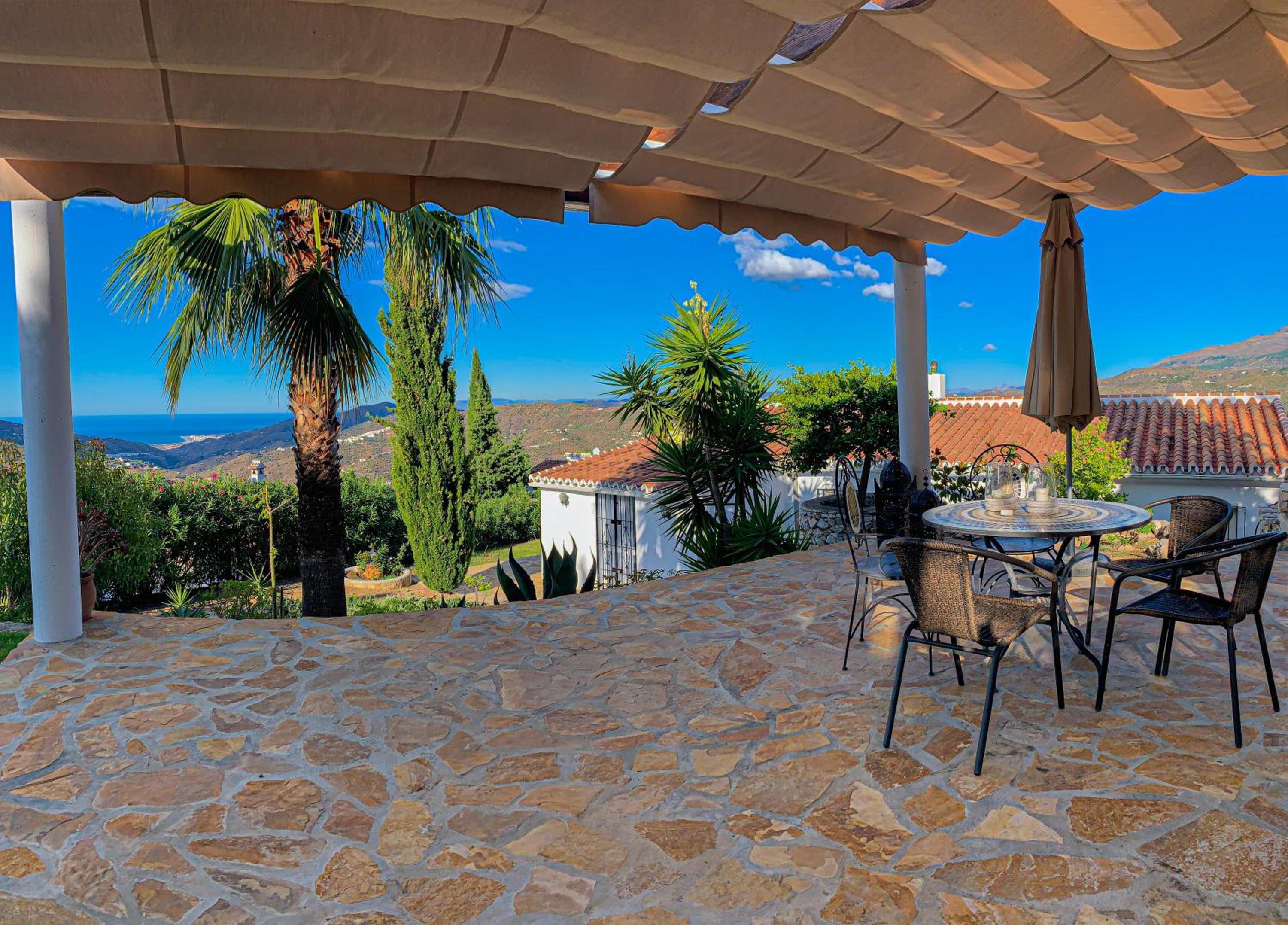 Casa Rural Boas, con vistas impresionantes, Barbacoa en Cómpeta by CostaDelSolEscapes