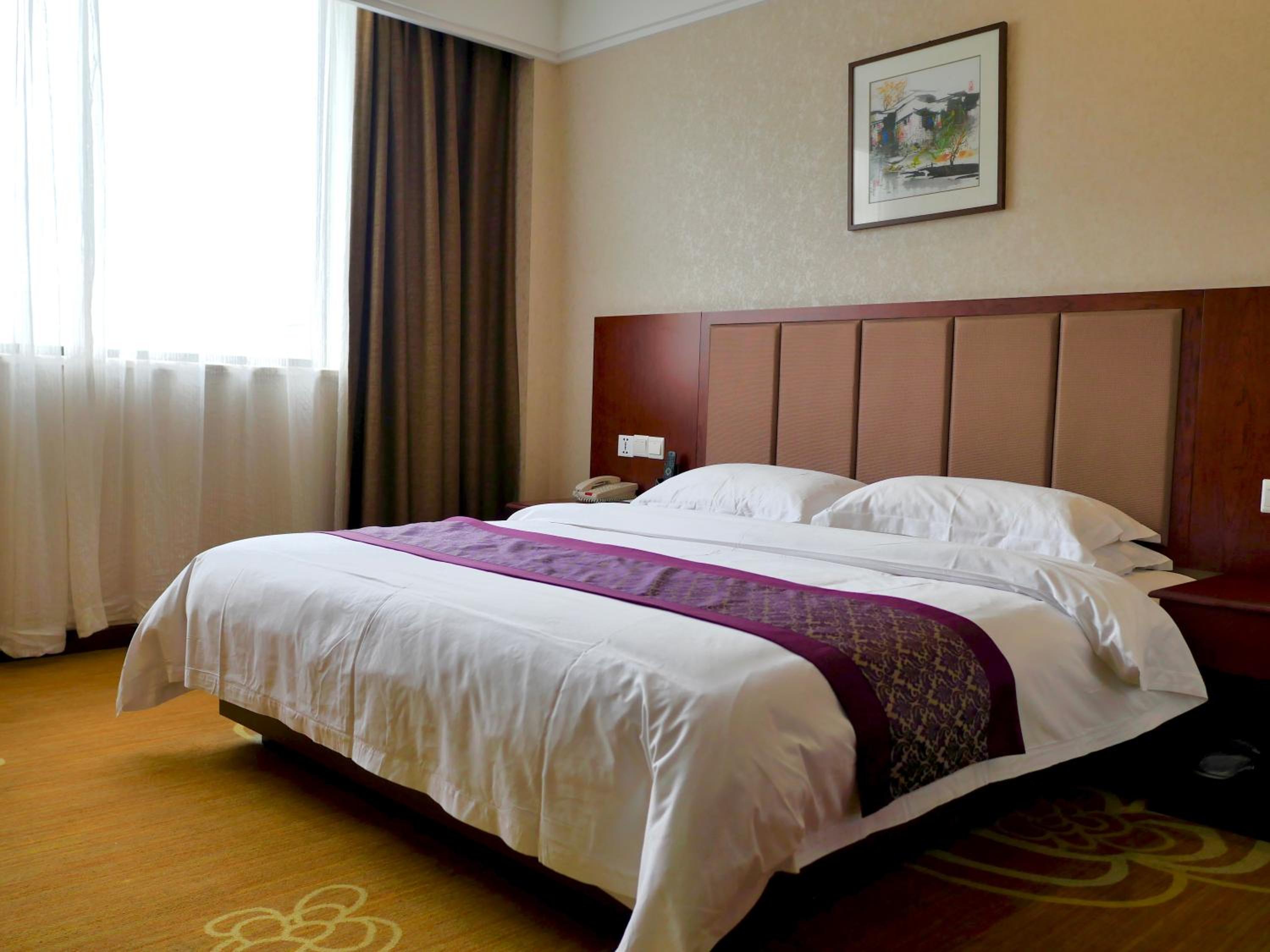 New Knight Royal Hotel Airport and International Resort