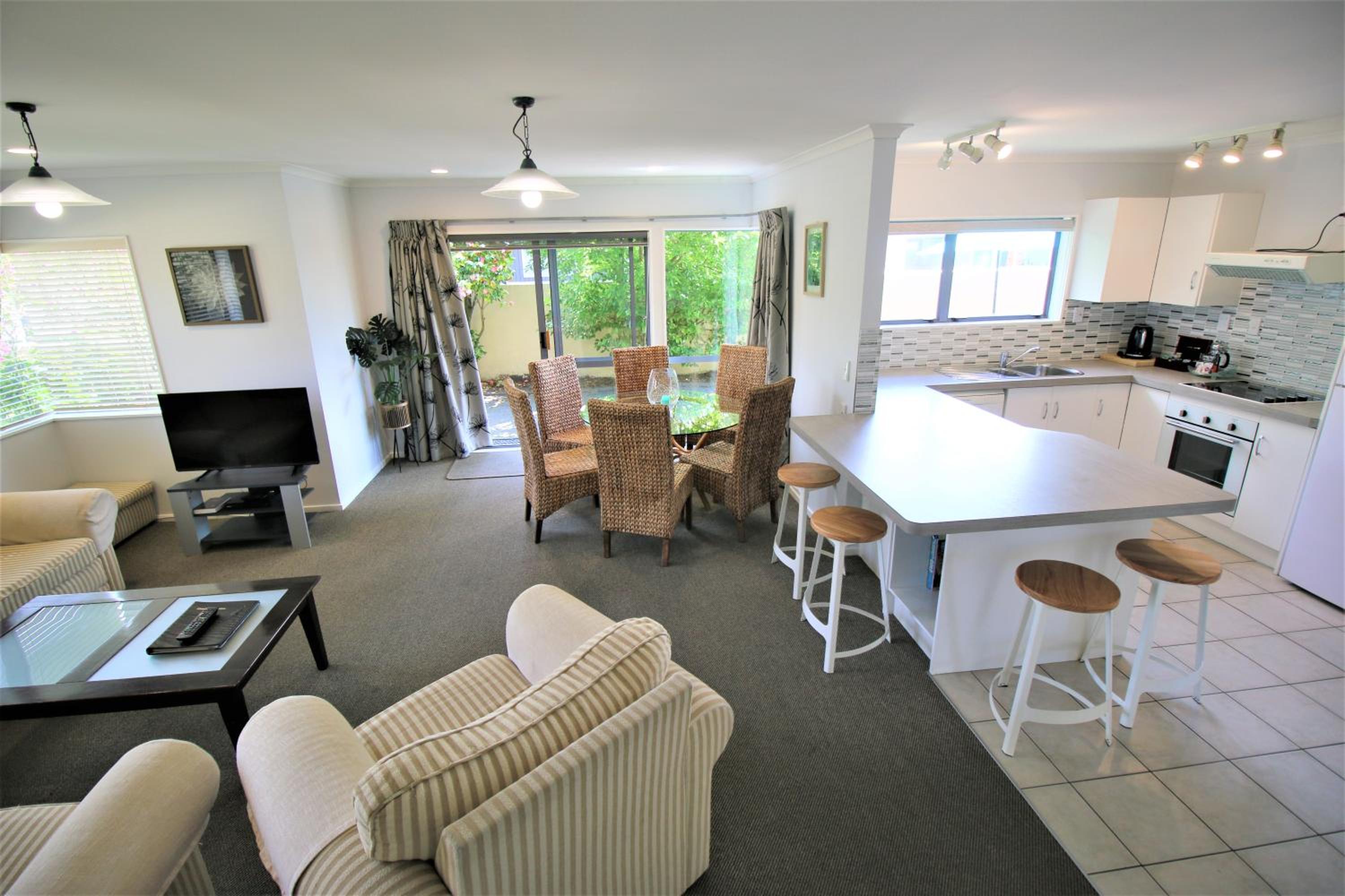 AristaAir- Central City Townhouse view 3