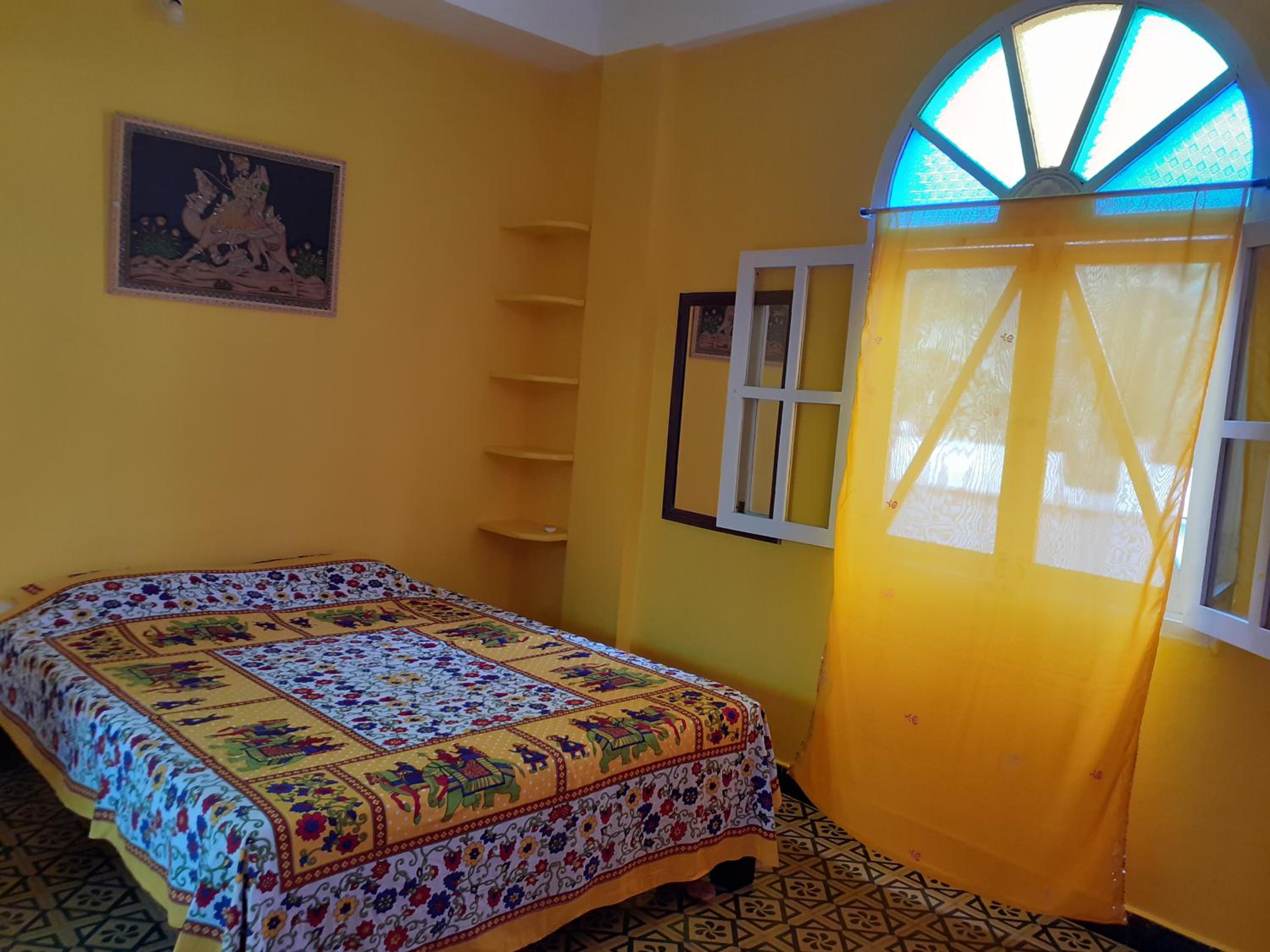 Holi-Wood Guesthouse
