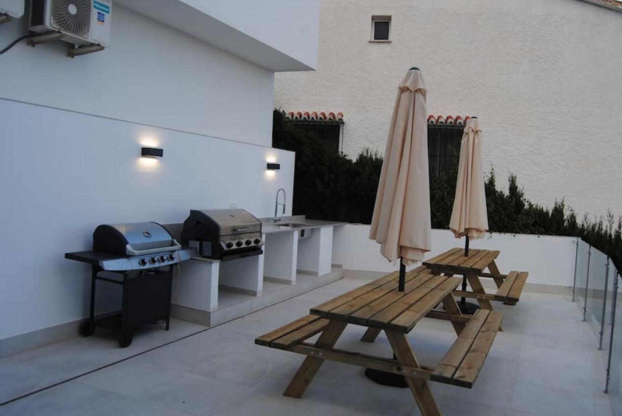 Luxury villa with heated pool for 12 to 14 people photo 2