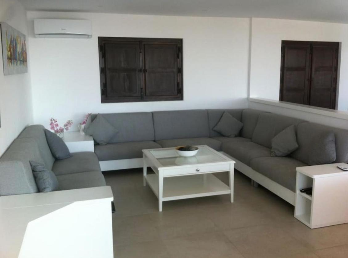Luxury villa with heated pool for 12 to 14 people photo 4