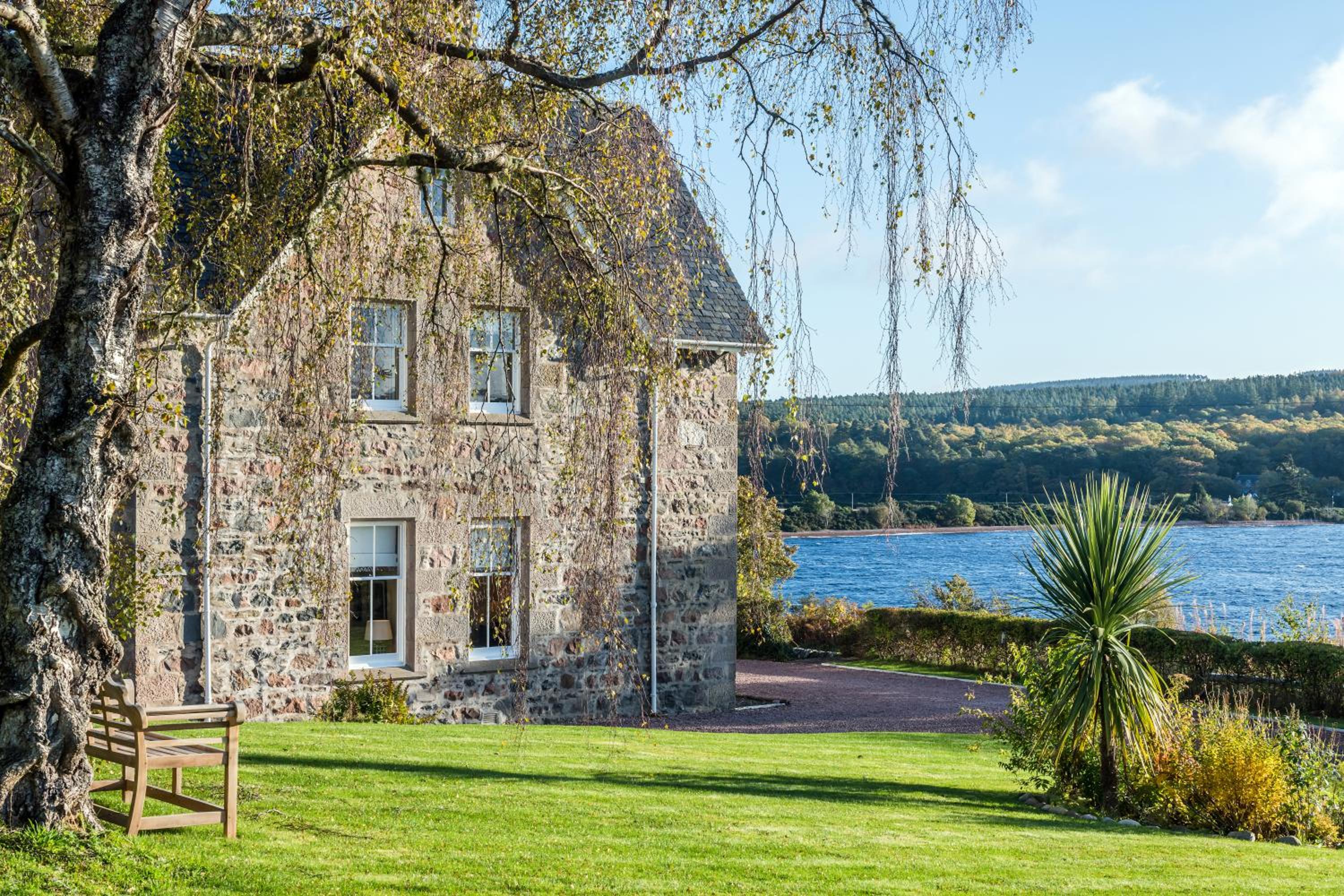 The Old Manse, Loch Ness (highland-escape) view 3