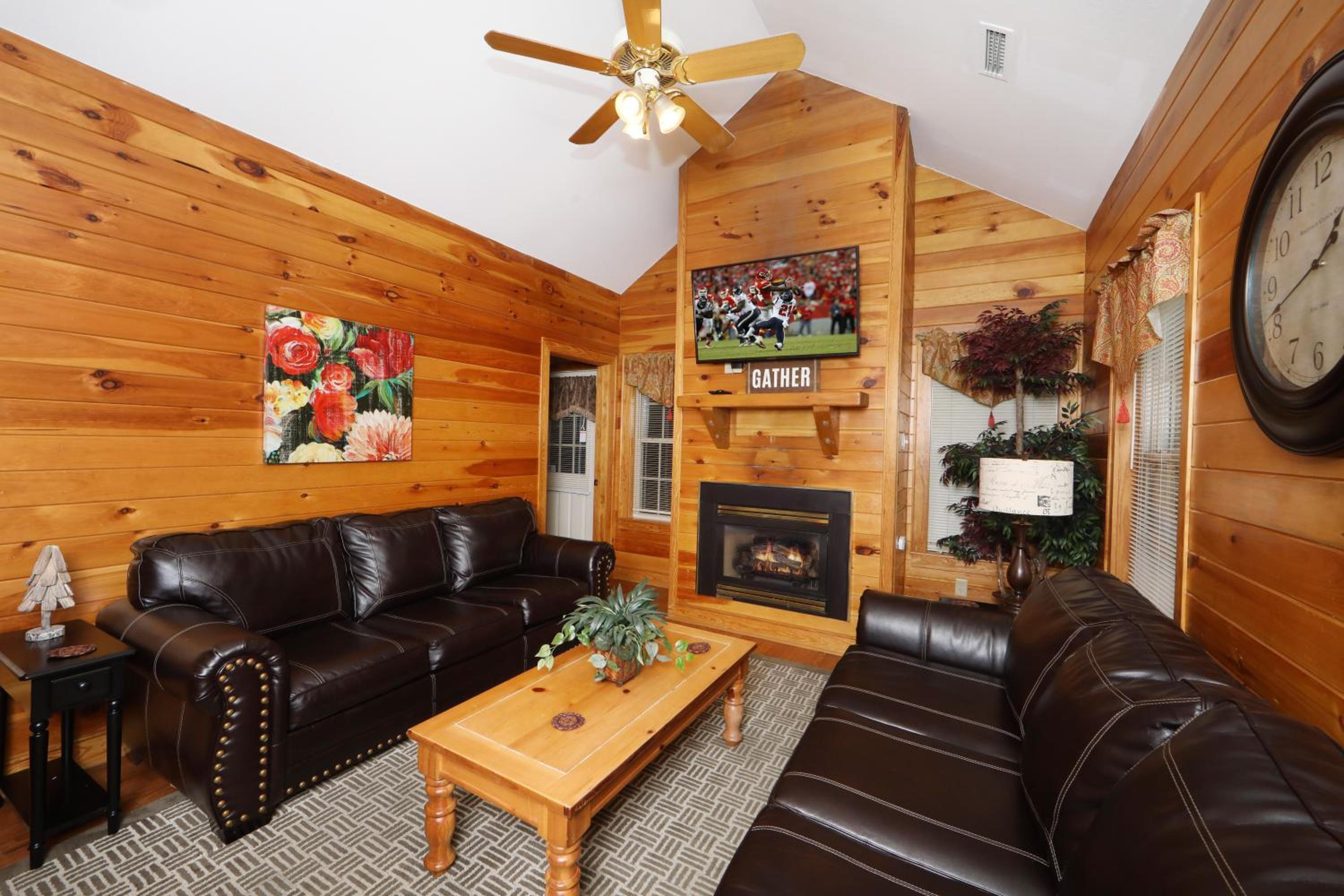 Comfy Chalet with Retreat Atmosphere view 3