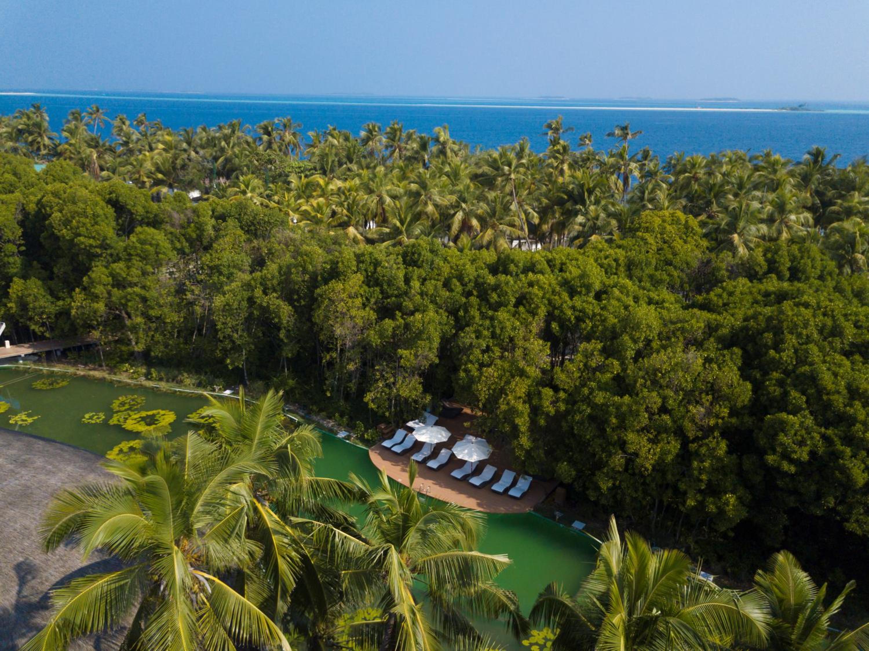 Dreamland Maldives Resort