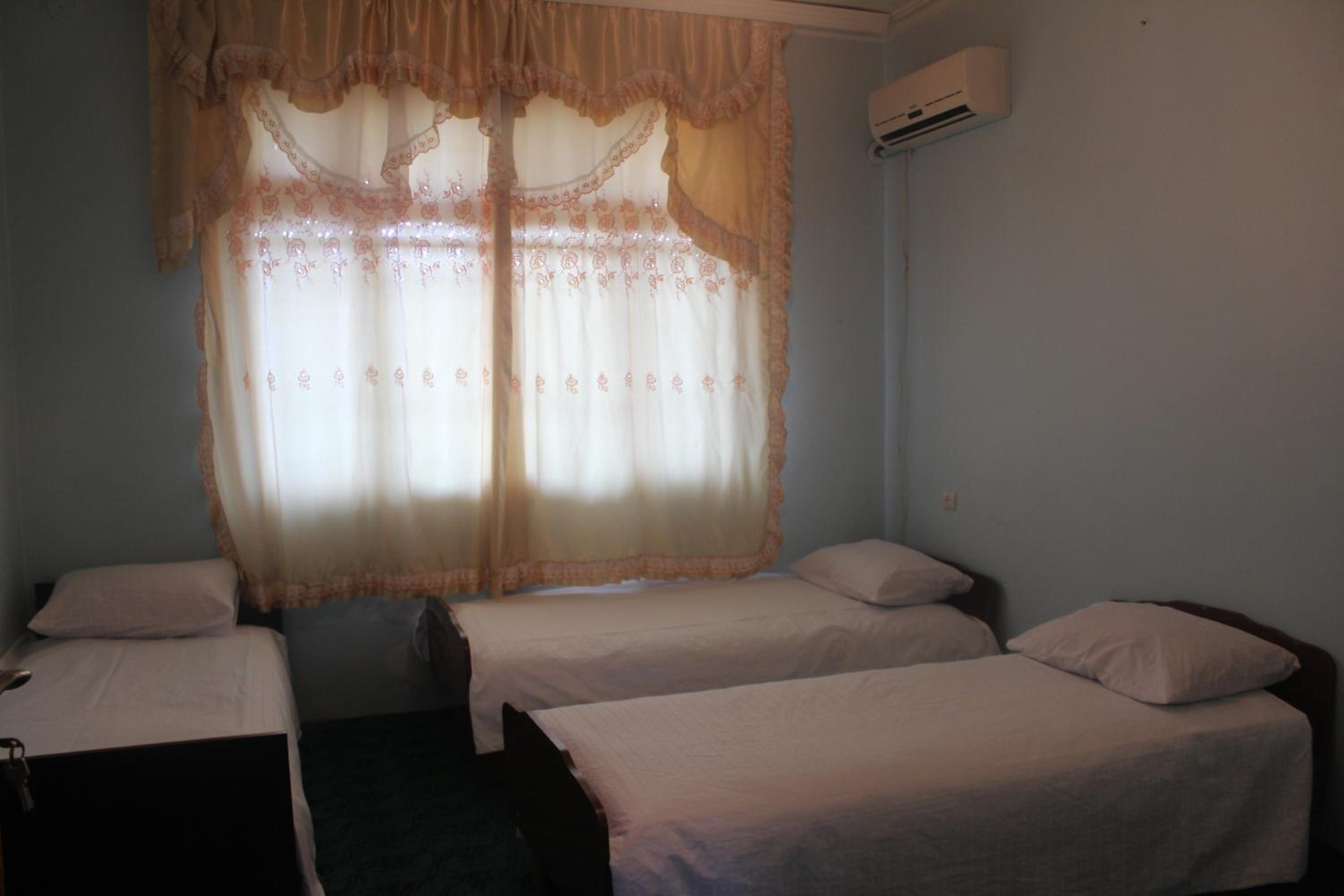 Canal Hostel
