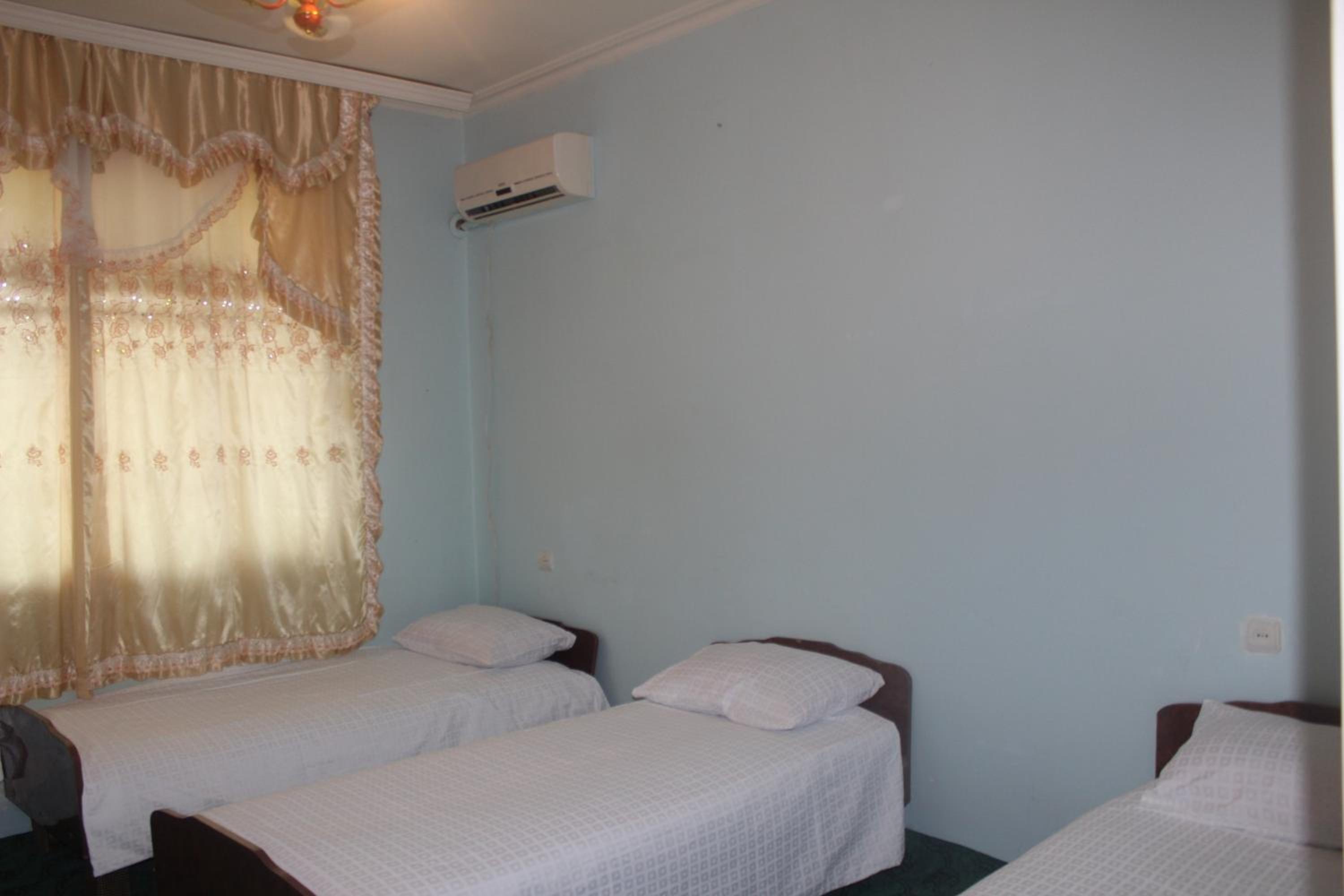 Canal Hostel