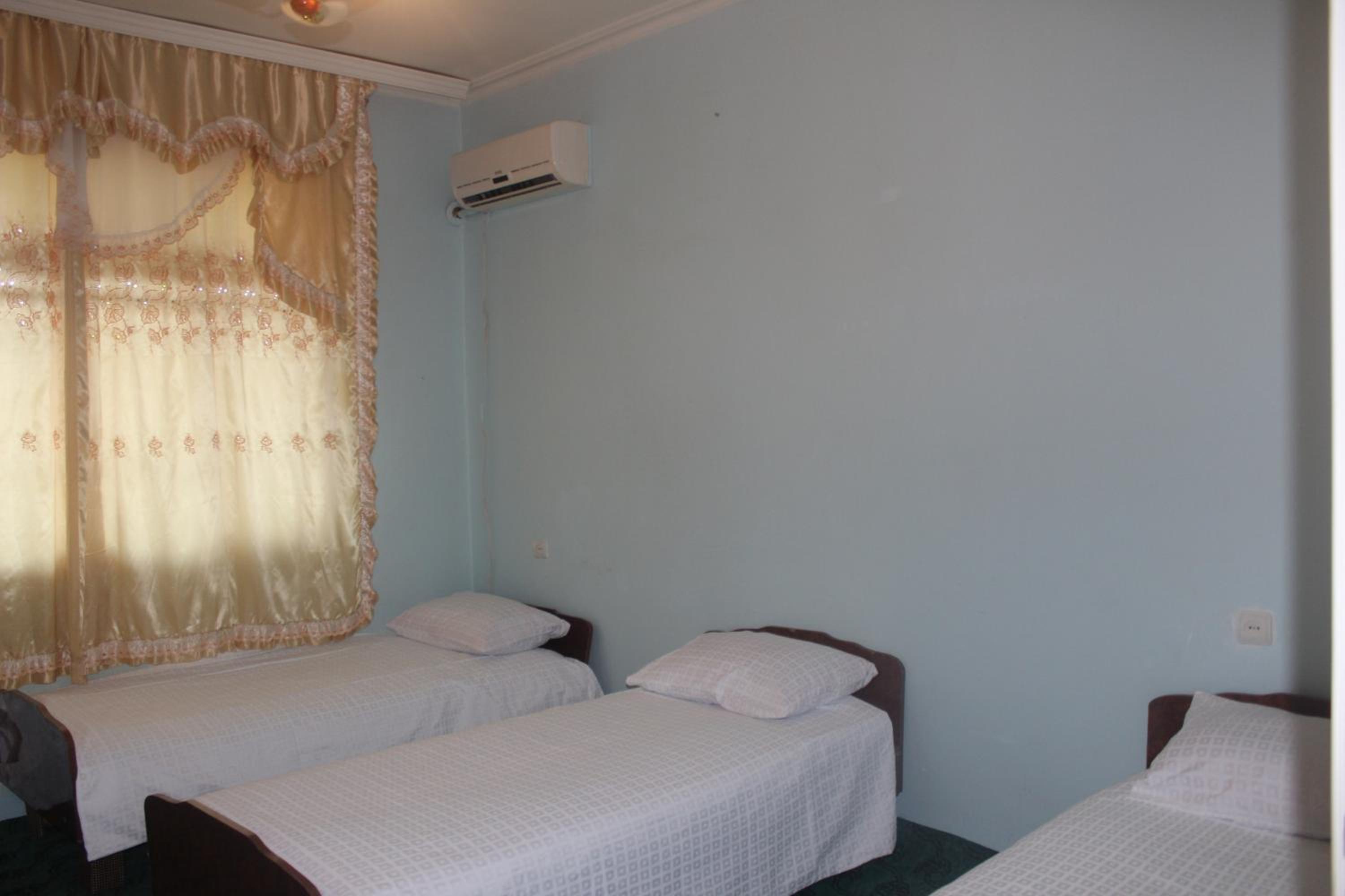 Canal Hostel
