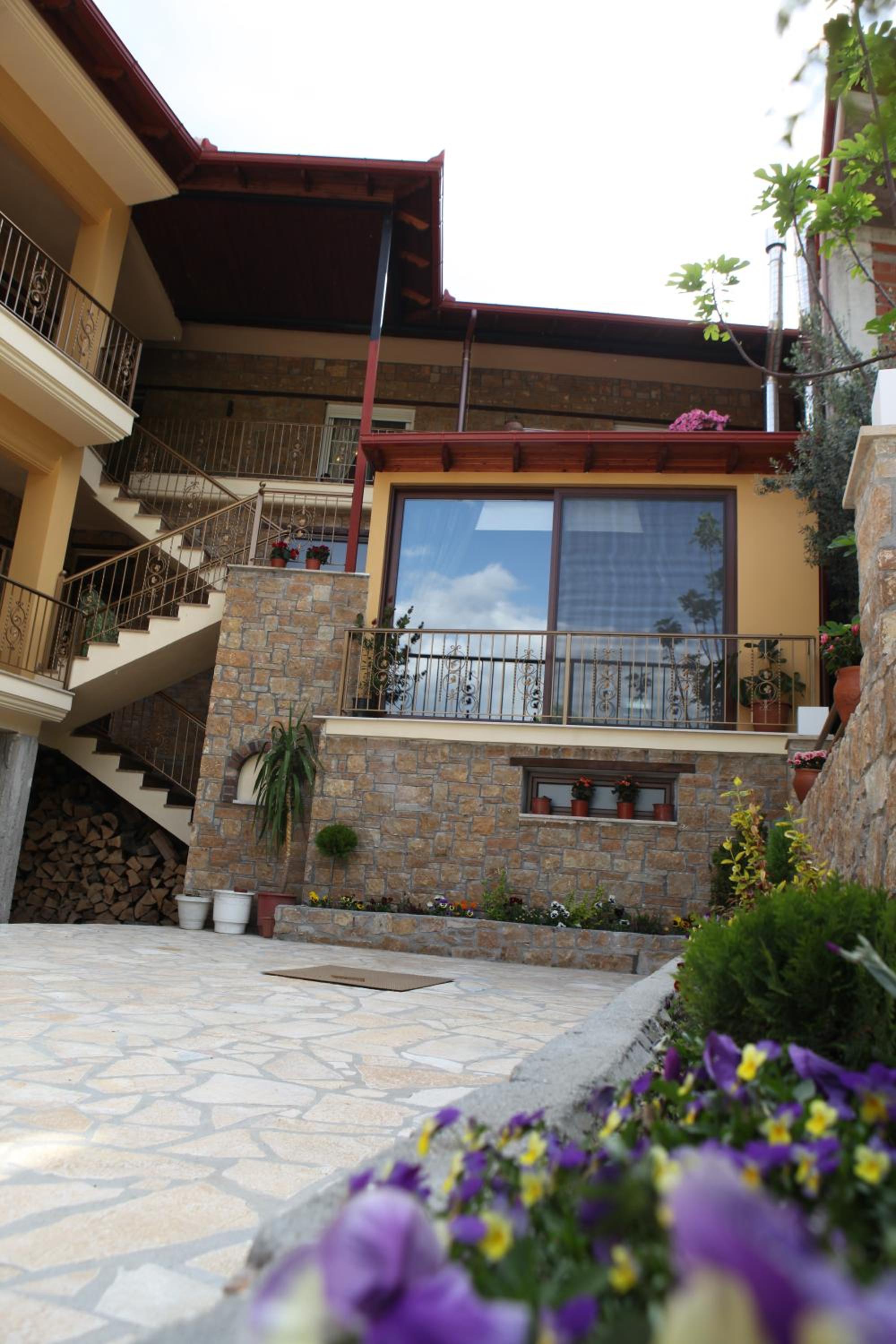 Xenonas Platia view 5