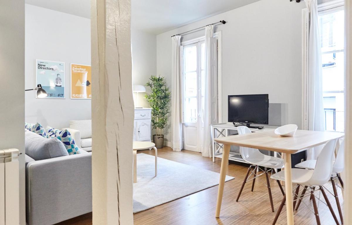 Bergara Apartment by BasqueHomes photo 4