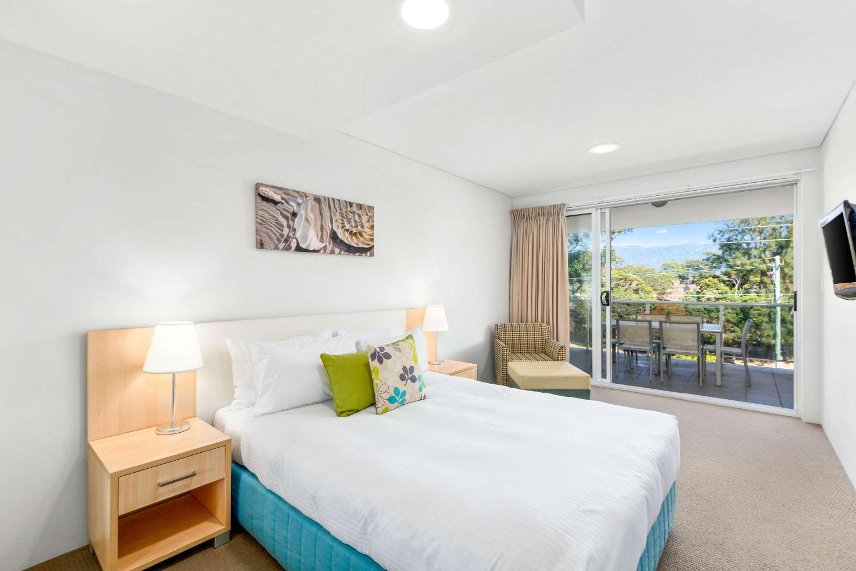 Wollongong Vacations - Quality Suites Pioneer Sands - Property Image 4