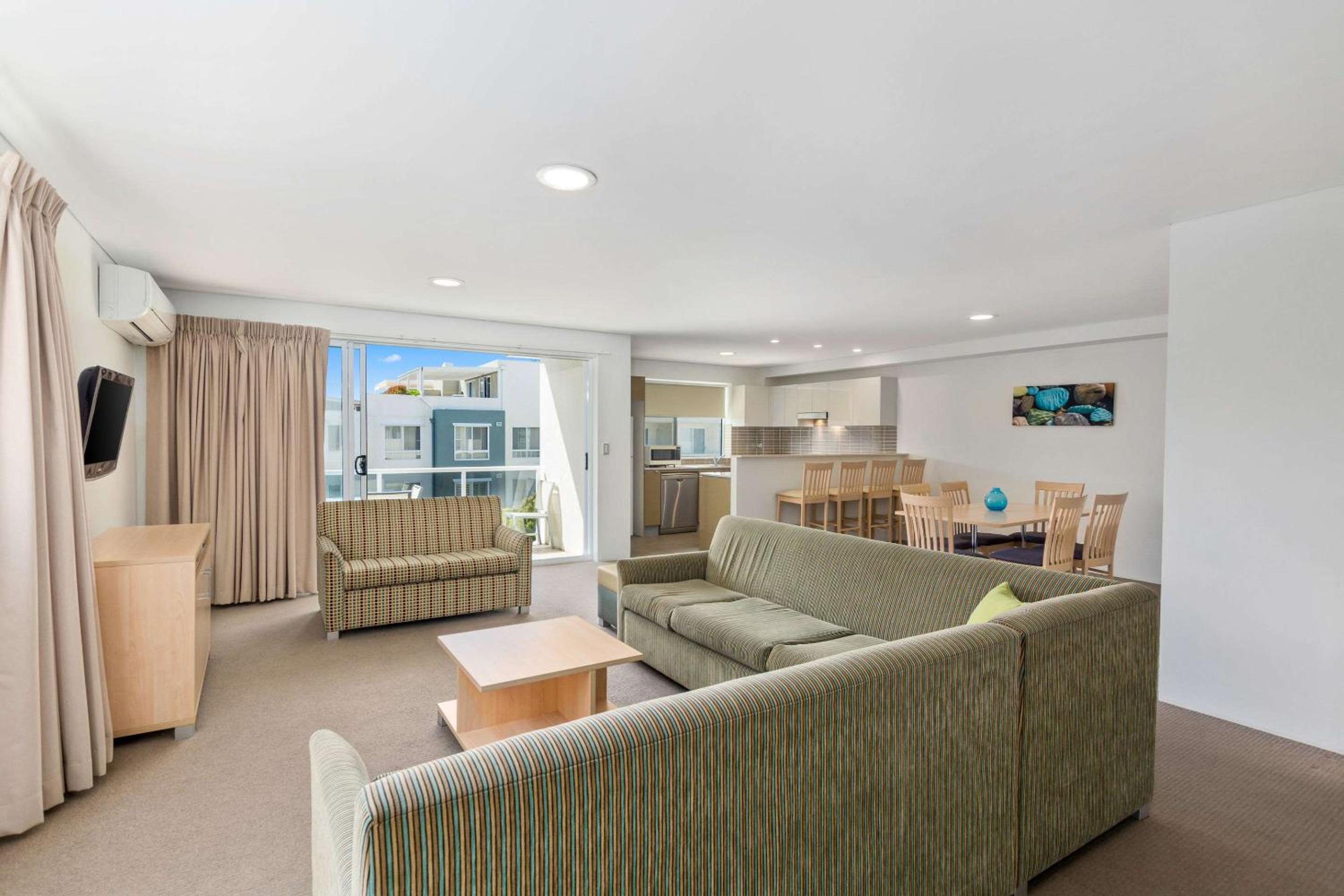 Wollongong Vacations - Quality Suites Pioneer Sands - Property Image 5