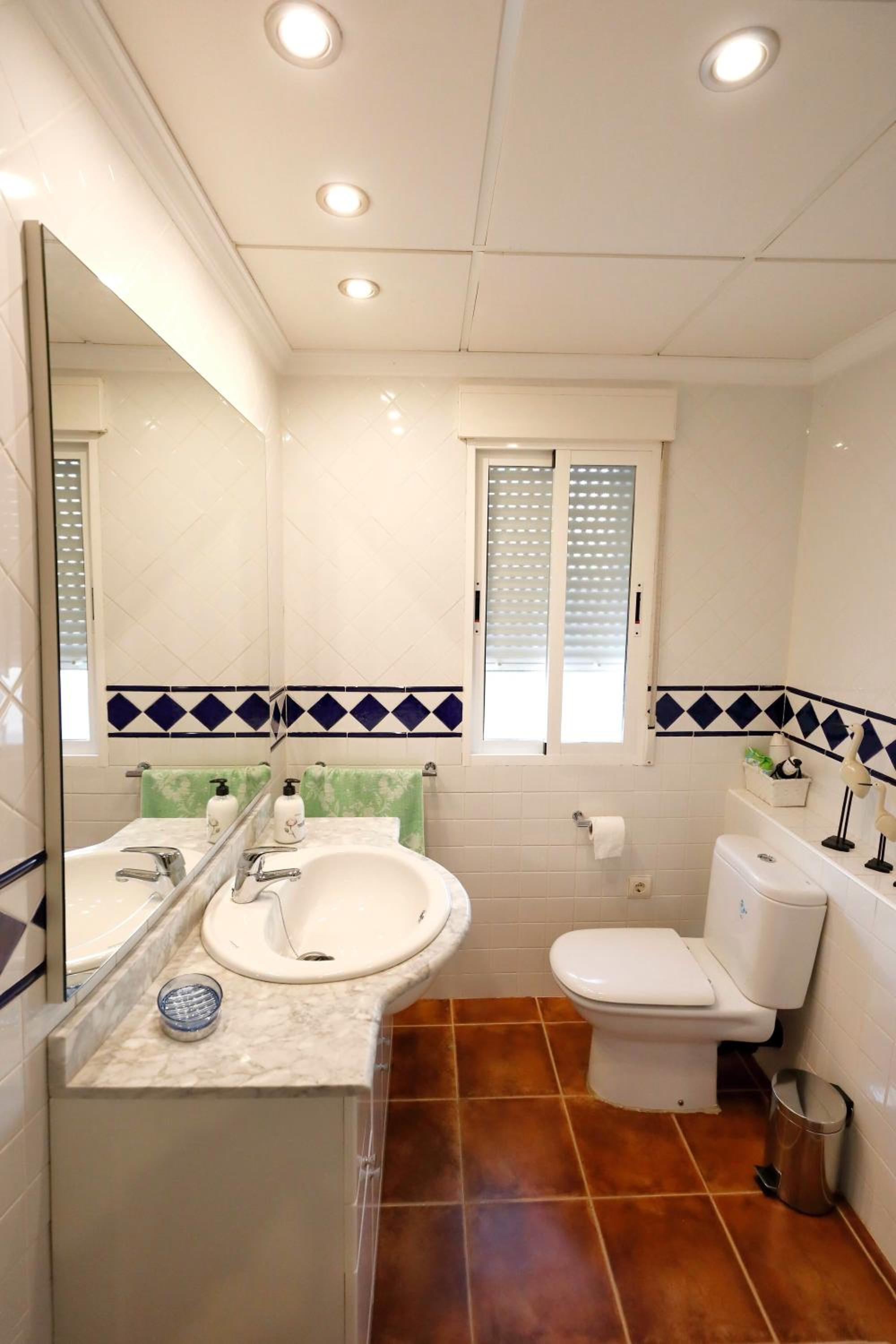 At the center & very close to the Paseo beach, with double garage, renovated and fully equipped apartment photo 4
