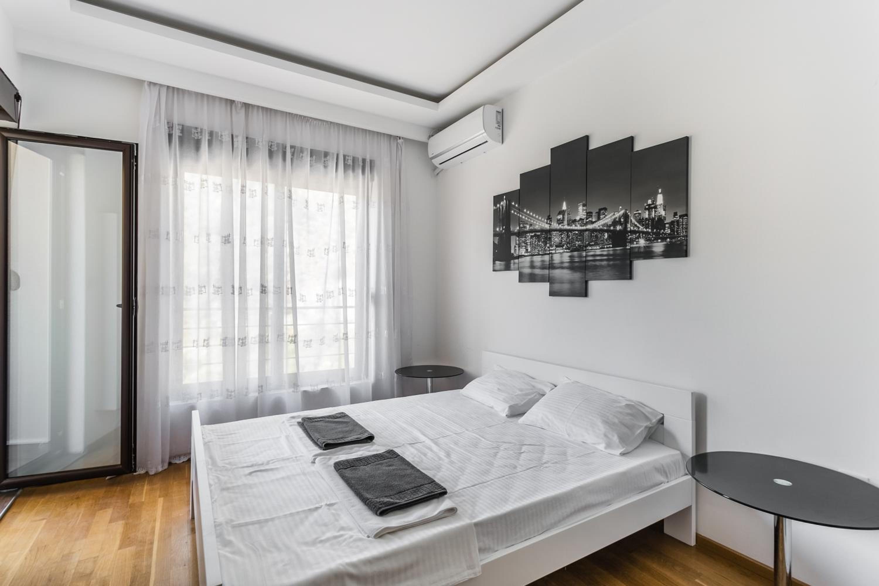 Apartment with bedroom Becici White