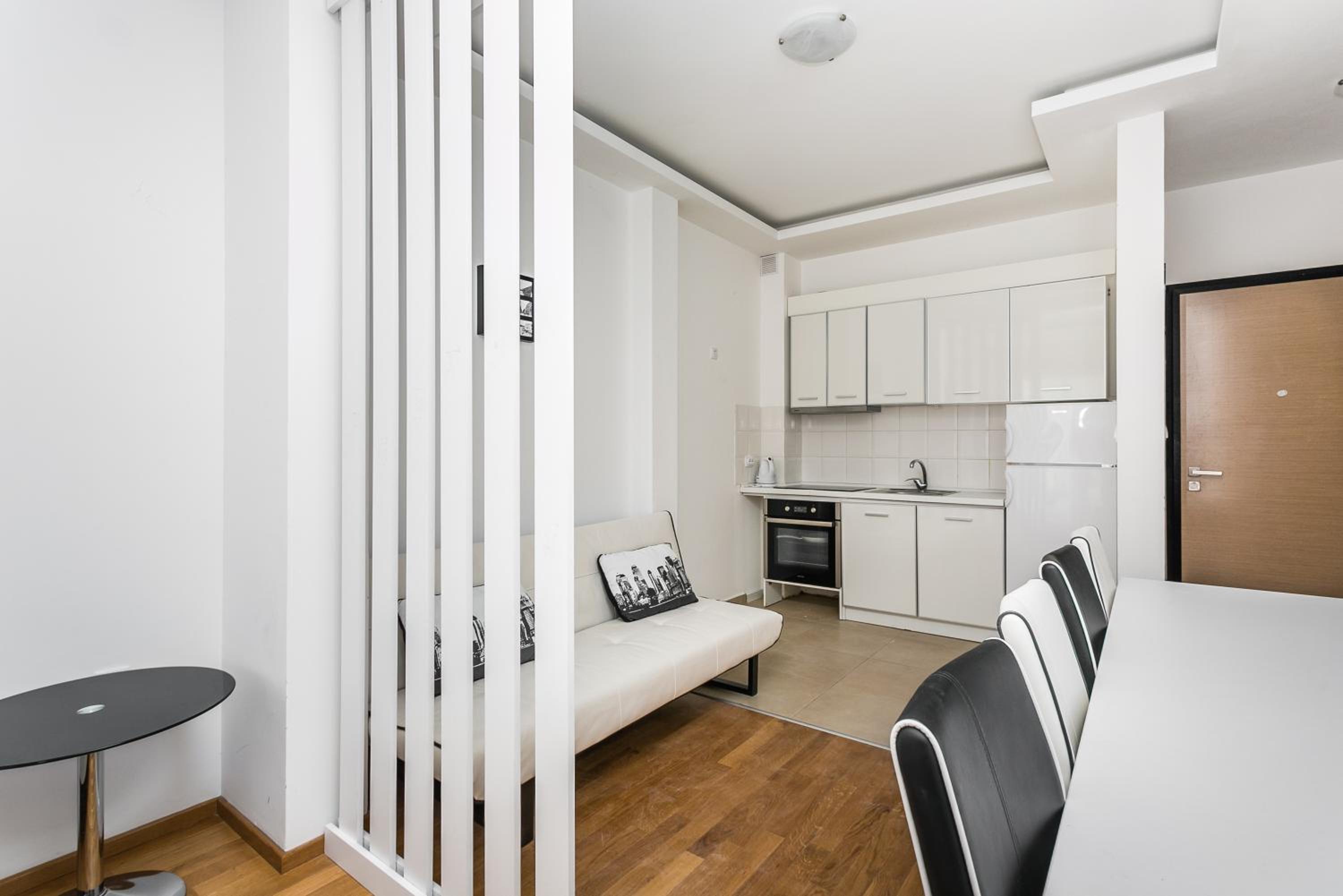 Apartment with bedroom Becici White