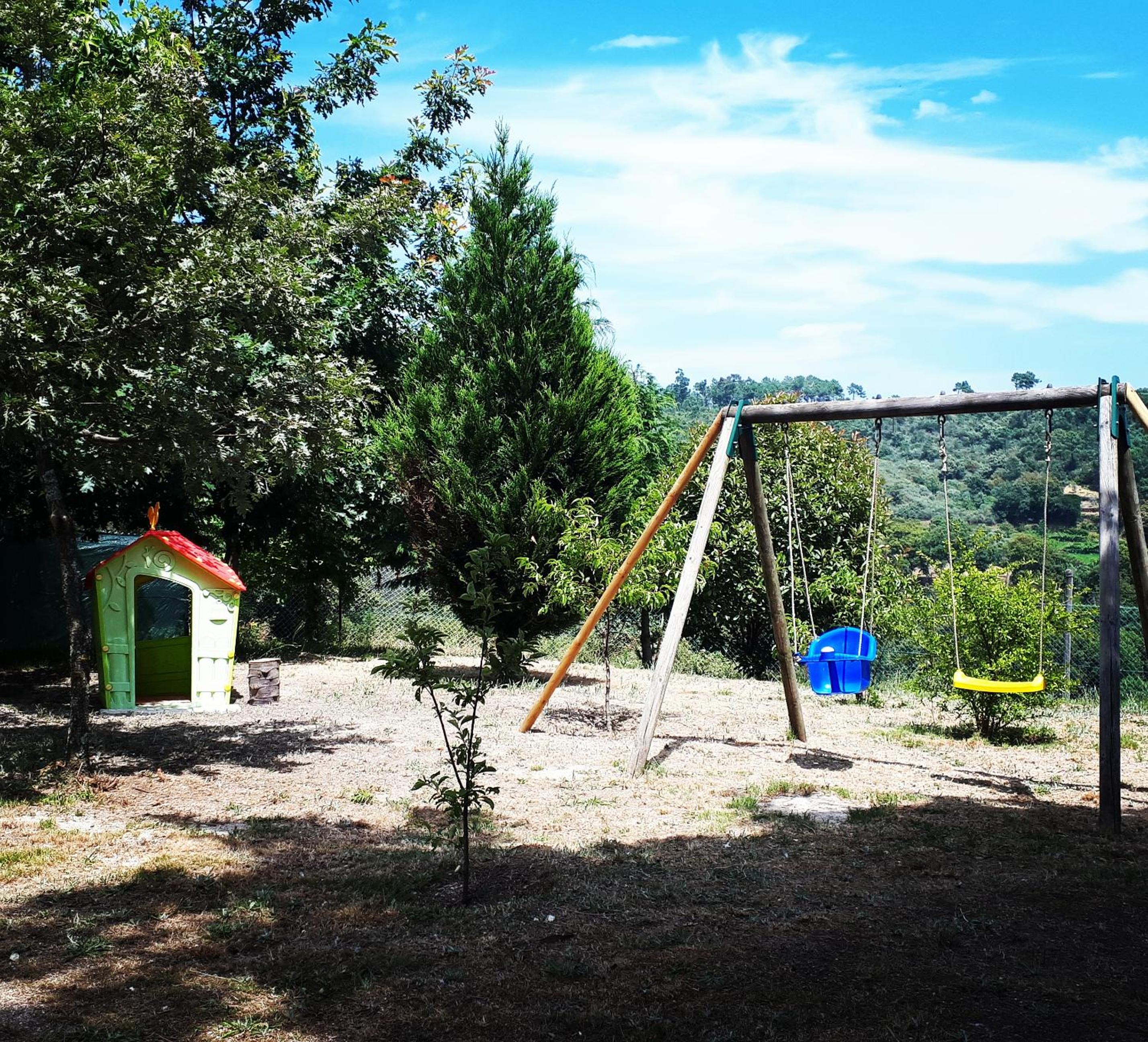 Casinha do Cedro view 4