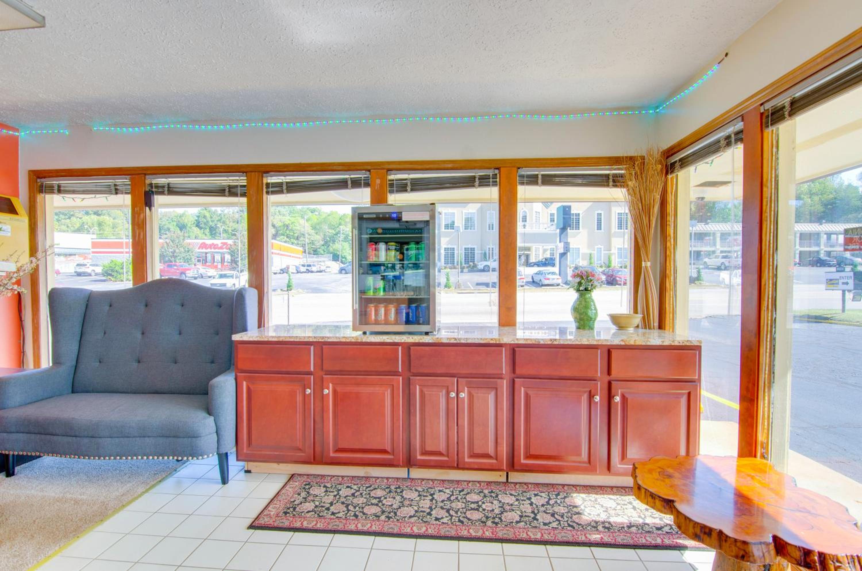 Collinsville Vacations - Scottish Inns Collinsville - Martinsville - Property Image 2