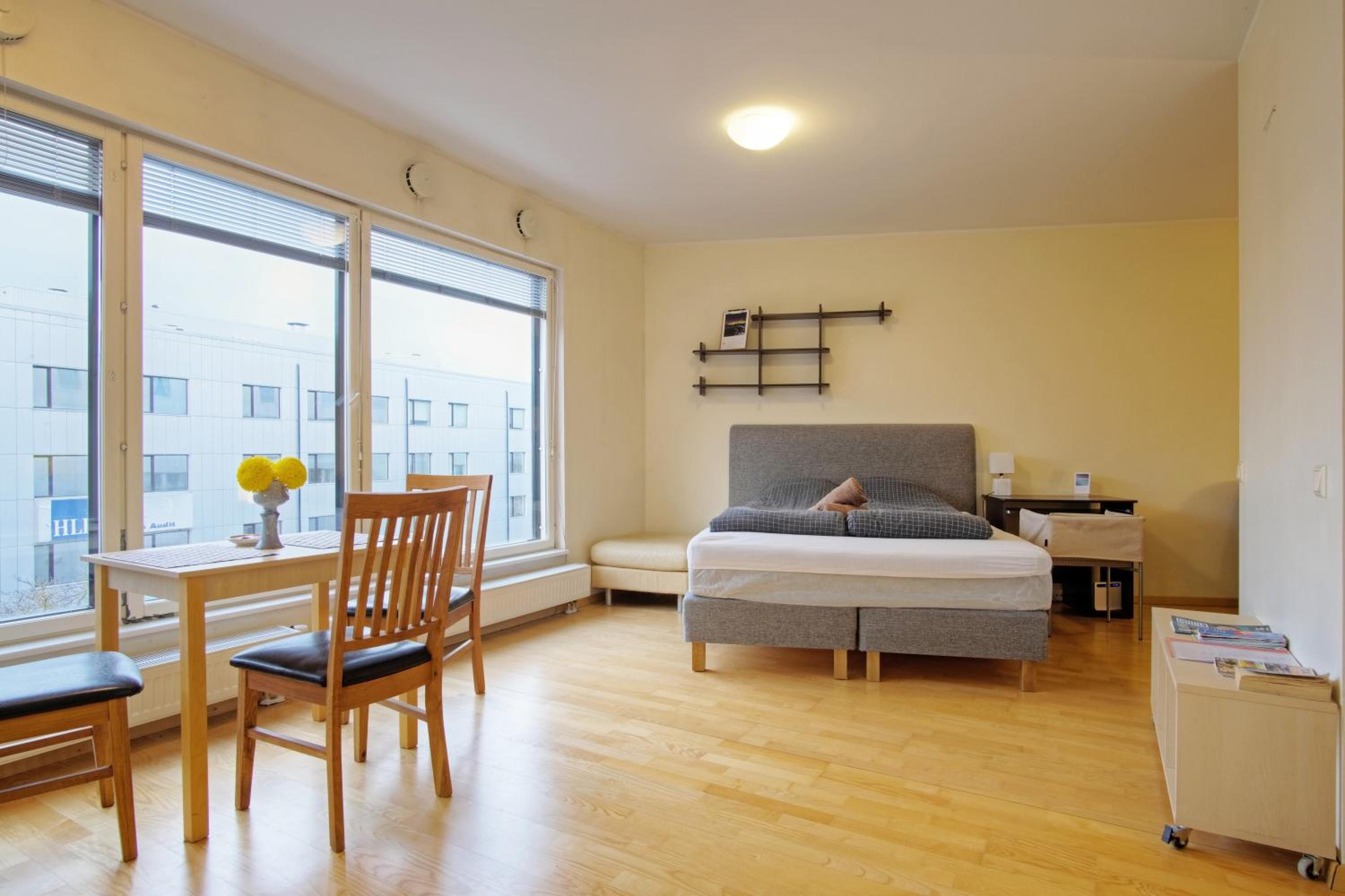Studio apartment in quiet heart of everything