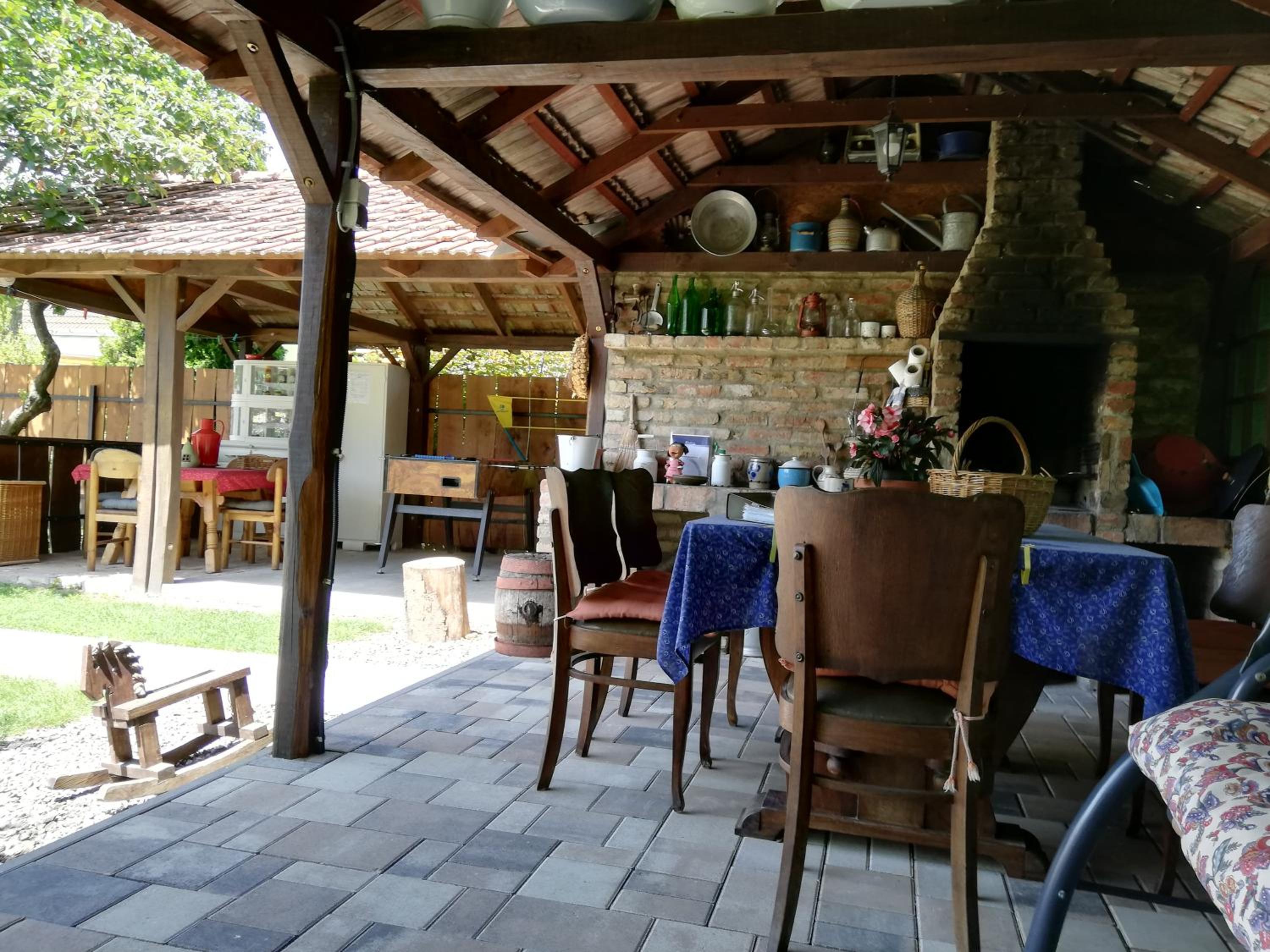 Bóbita Apartmanház view 3