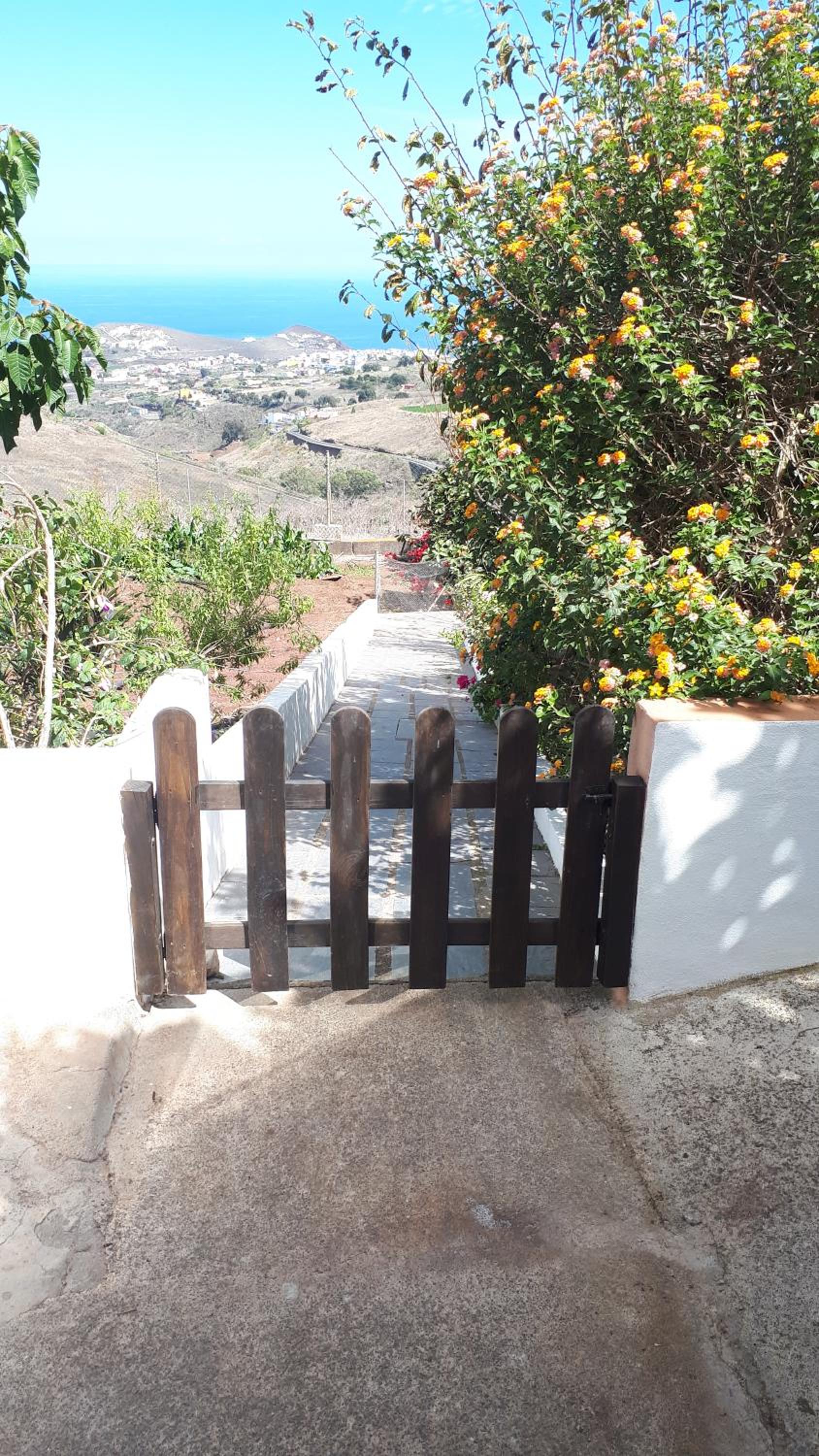 Casa Cueva Villa Aday view 4