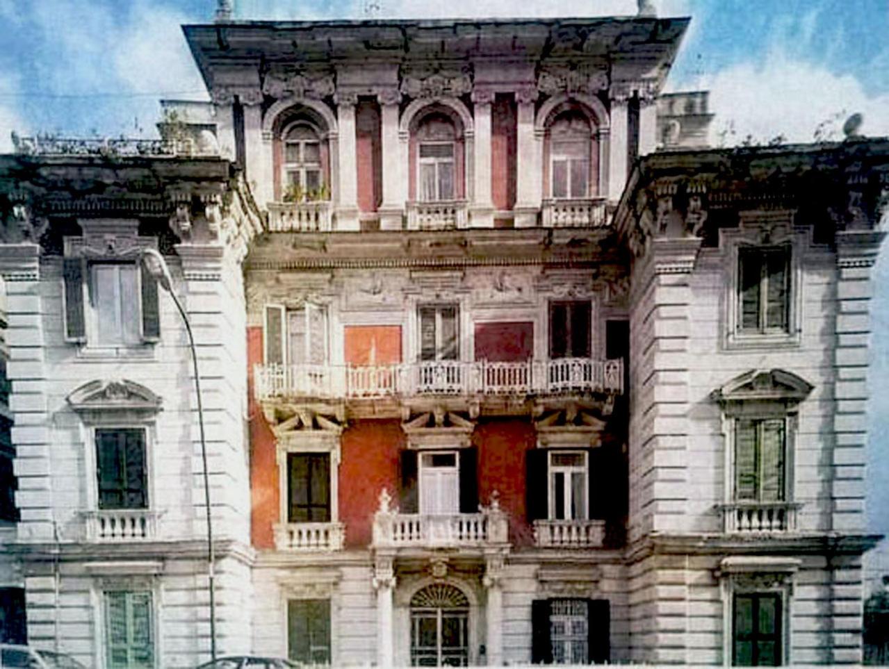 L'Atelier Vedi Napoli ai tuoi piedi