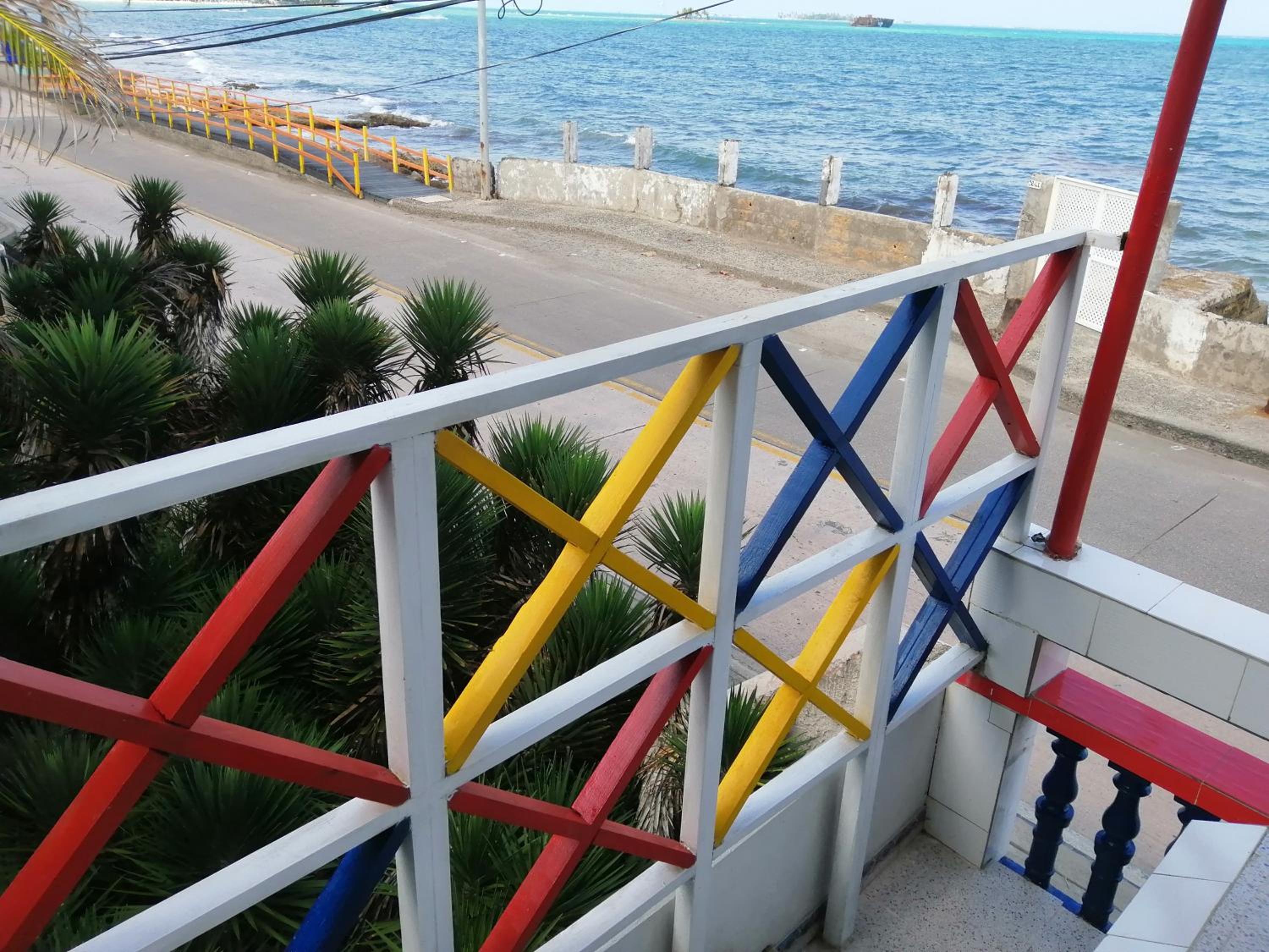 Inn Skyline Hostel