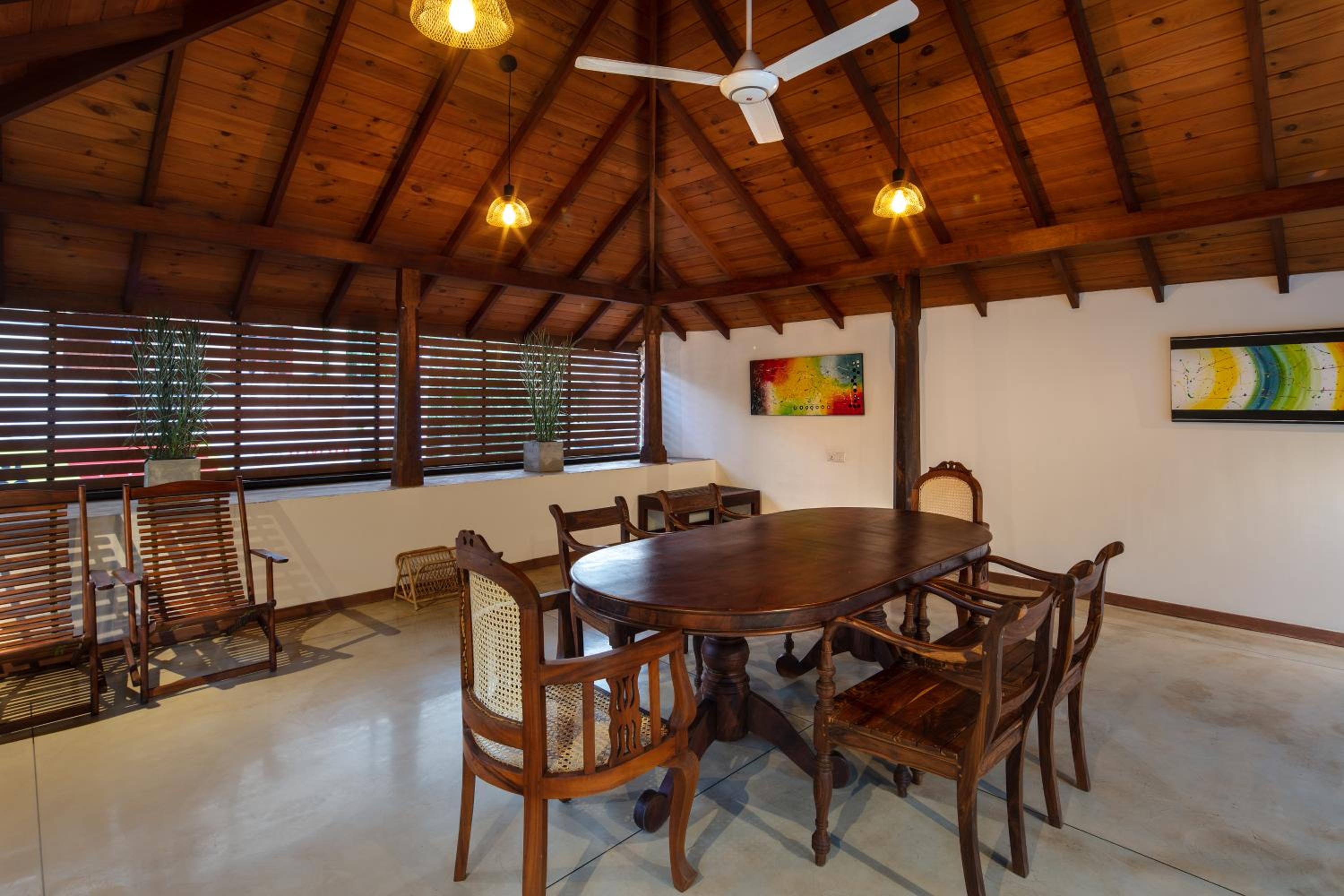 Ballarat Luxury Villa - Hikkaduwa