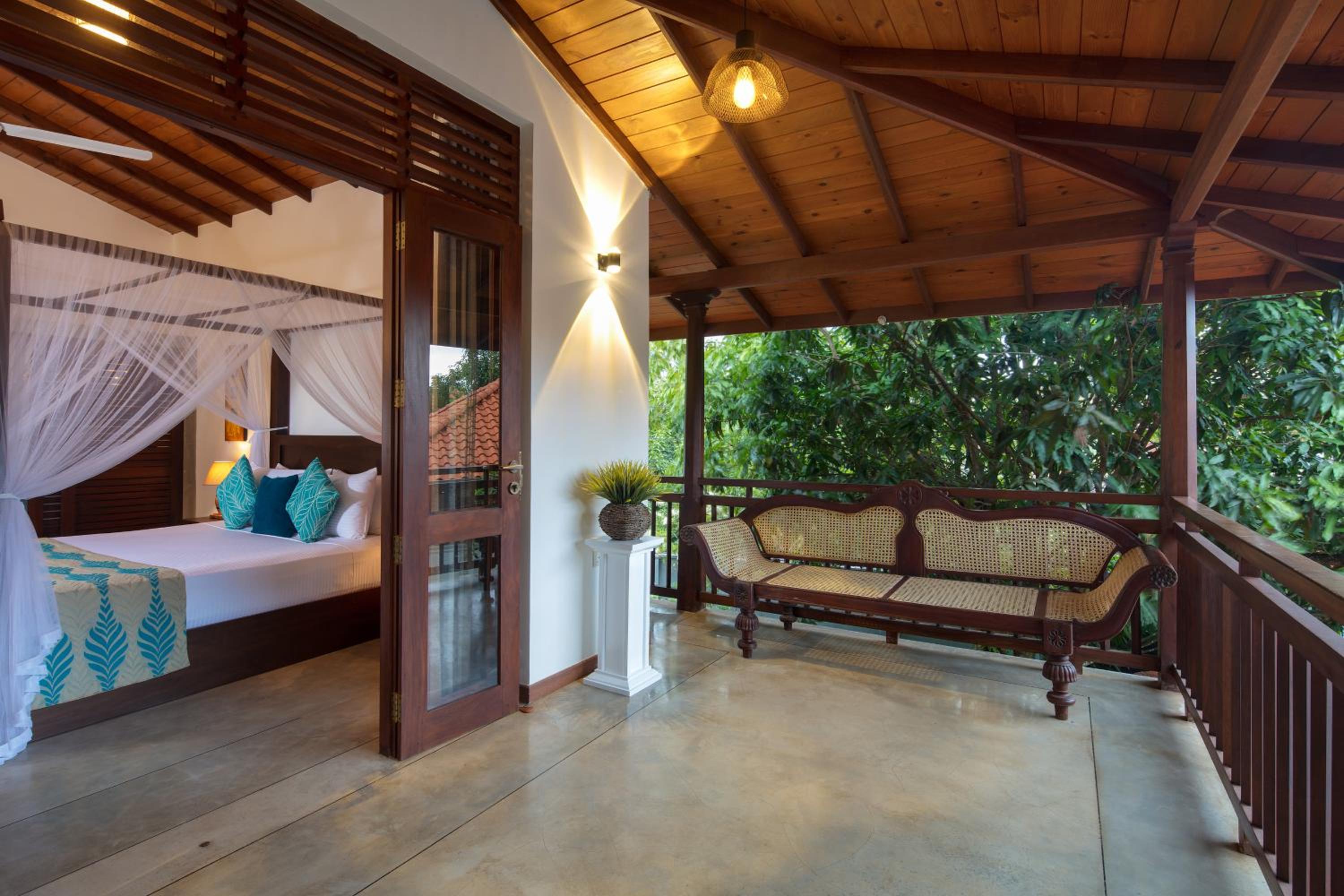 Ballarat Luxury Villa - Hikkaduwa