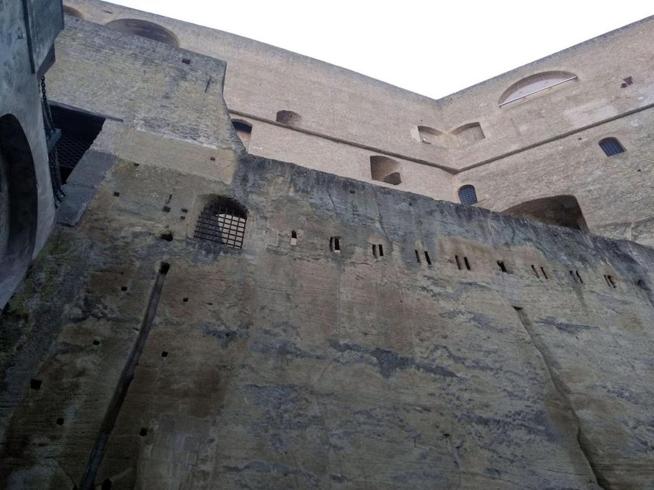 L'Atelier Vedi Napoli ai tuoi piedi