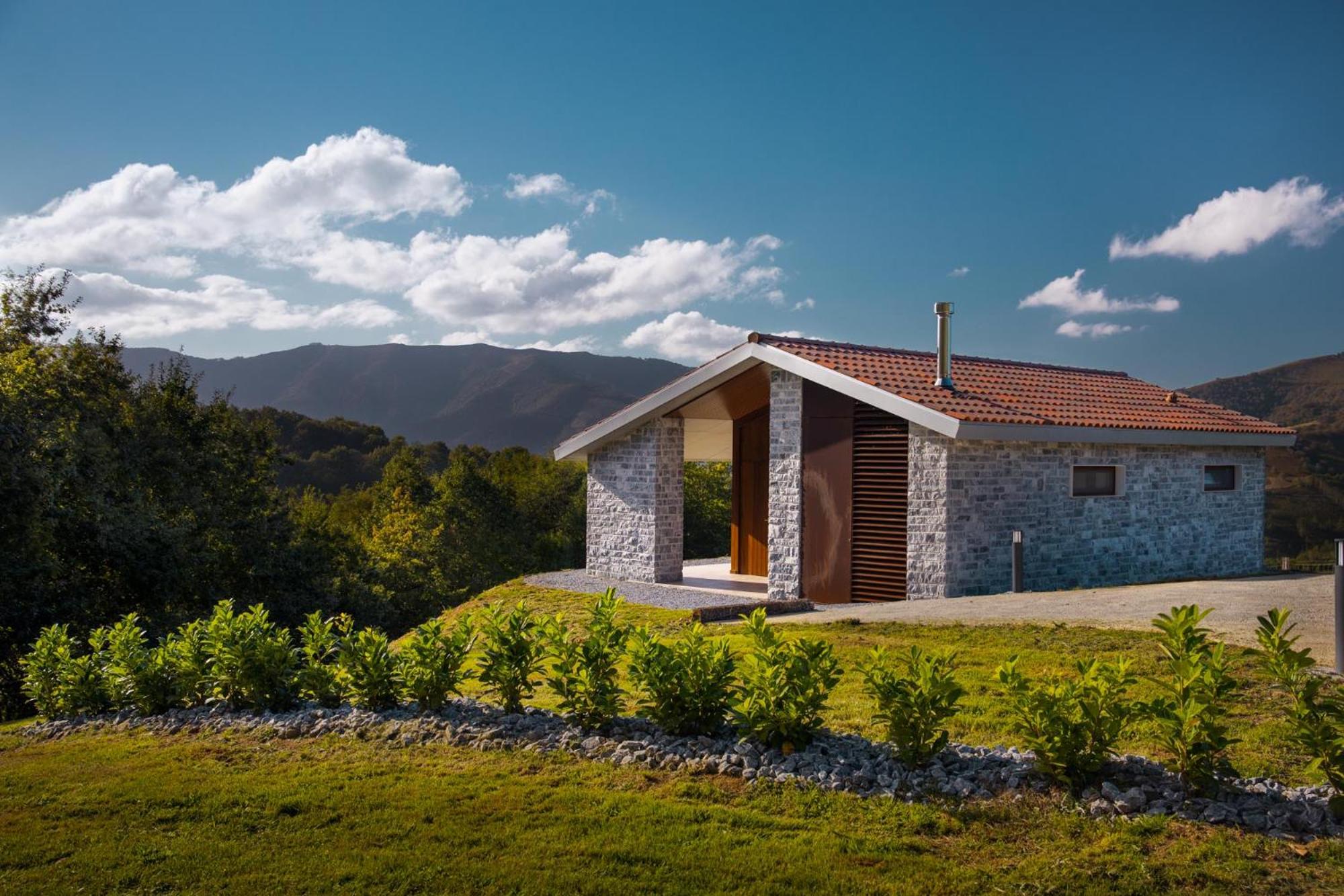 Cabañas Deluxe Basajaun Basoa by IrriSarri Land