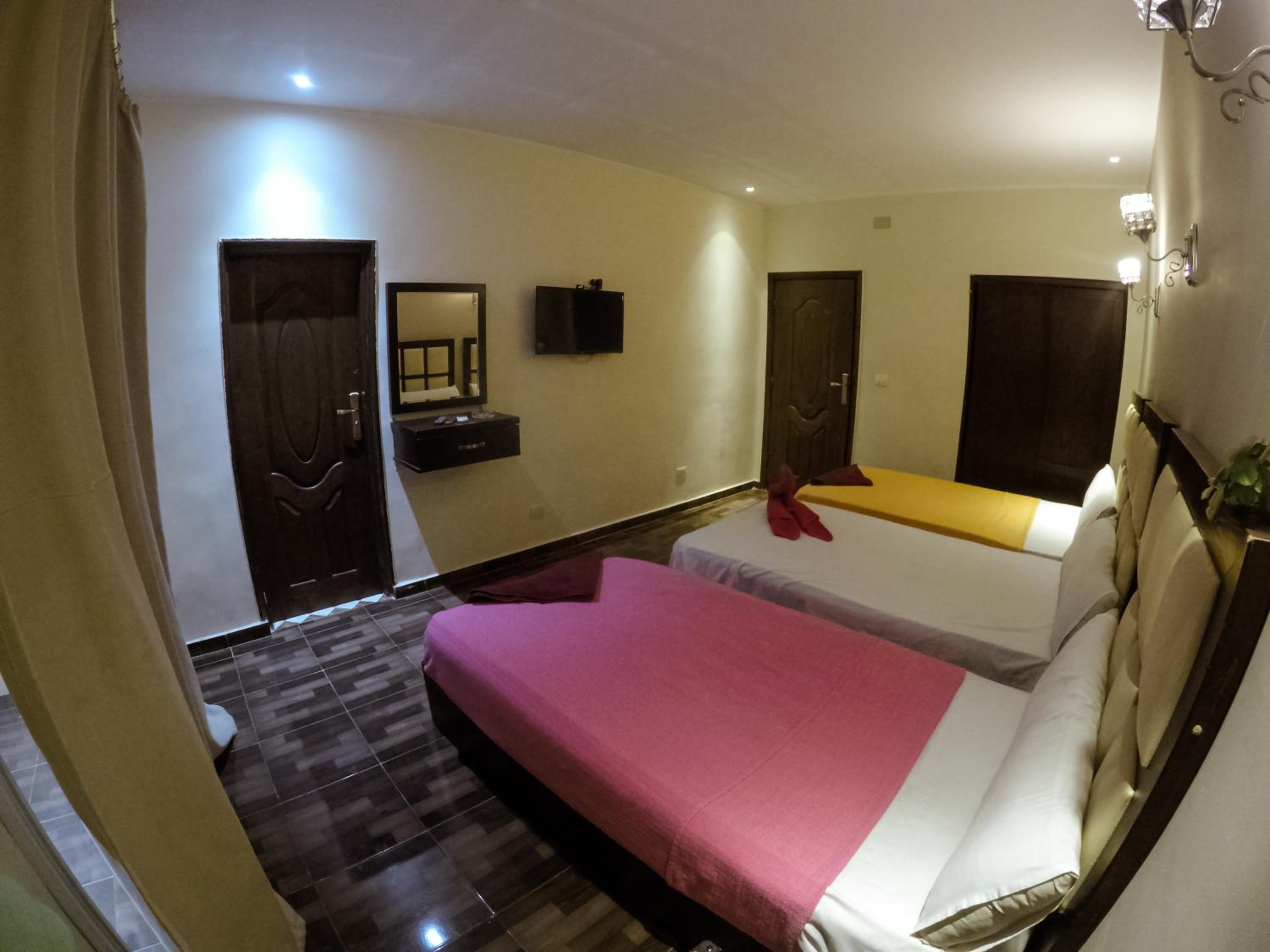 City Hotel